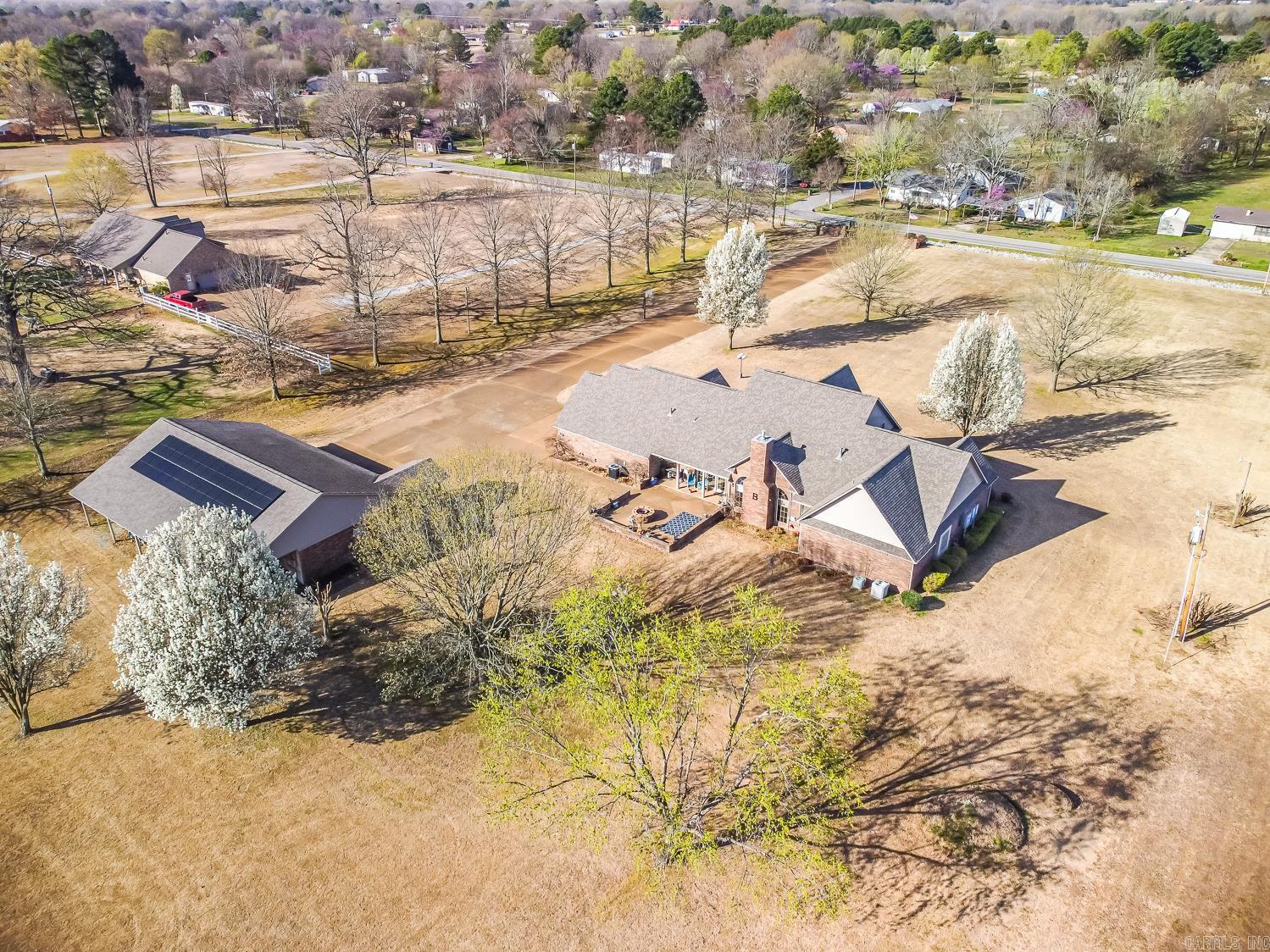 Photo 45 - Residential for sale – 1300 N Locust   Newark, AR