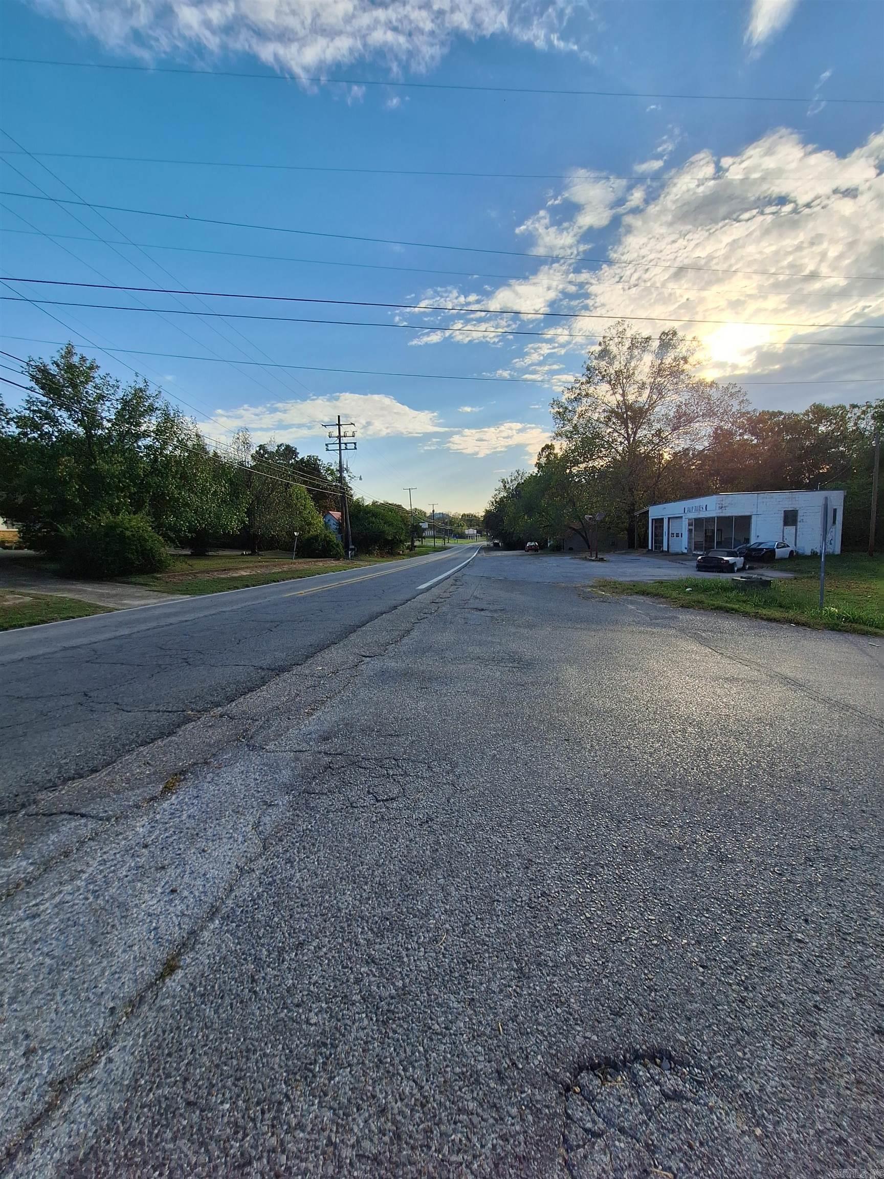 Photo 11 - Residential for sale – 611  Hwy 56   Calico Rock, AR