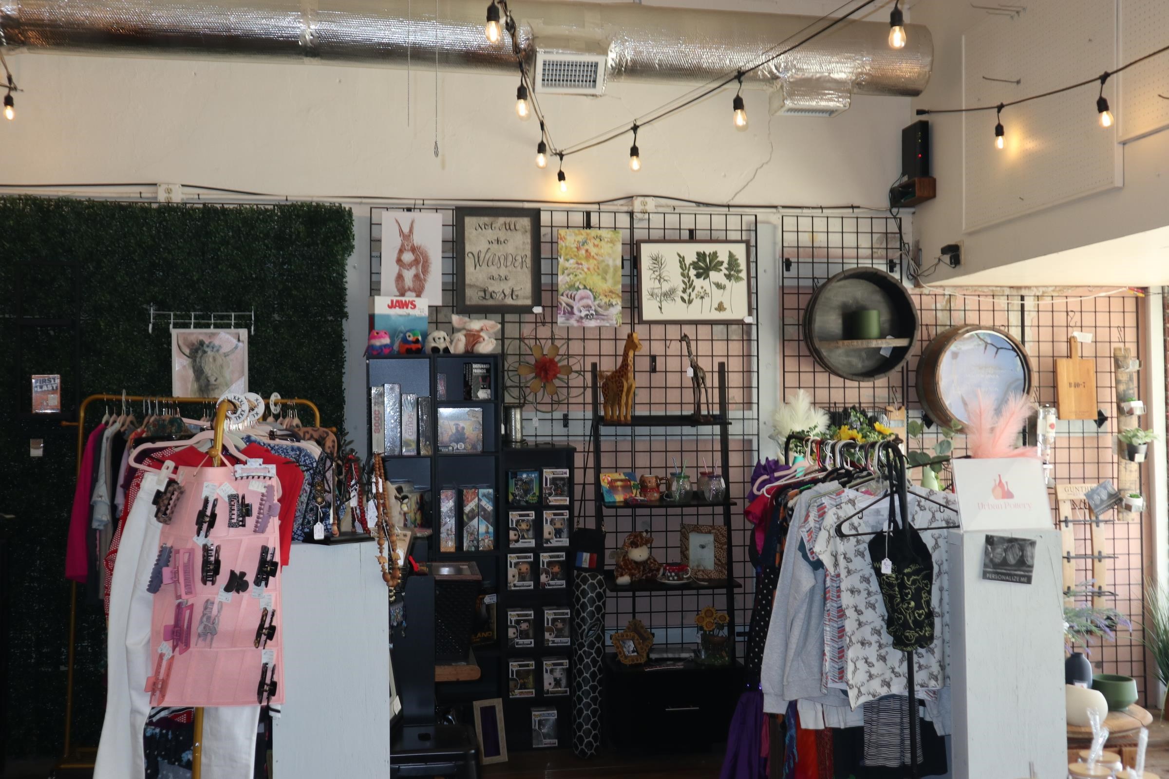 Photo 3 - Commercial / Industrial for sale – 123 W Church   Salem, AR