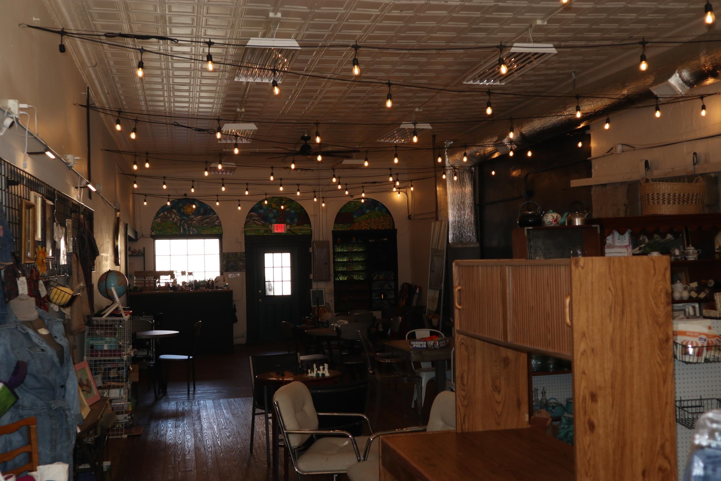 Photo 4 - Commercial / Industrial for sale – 123 W Church   Salem, AR