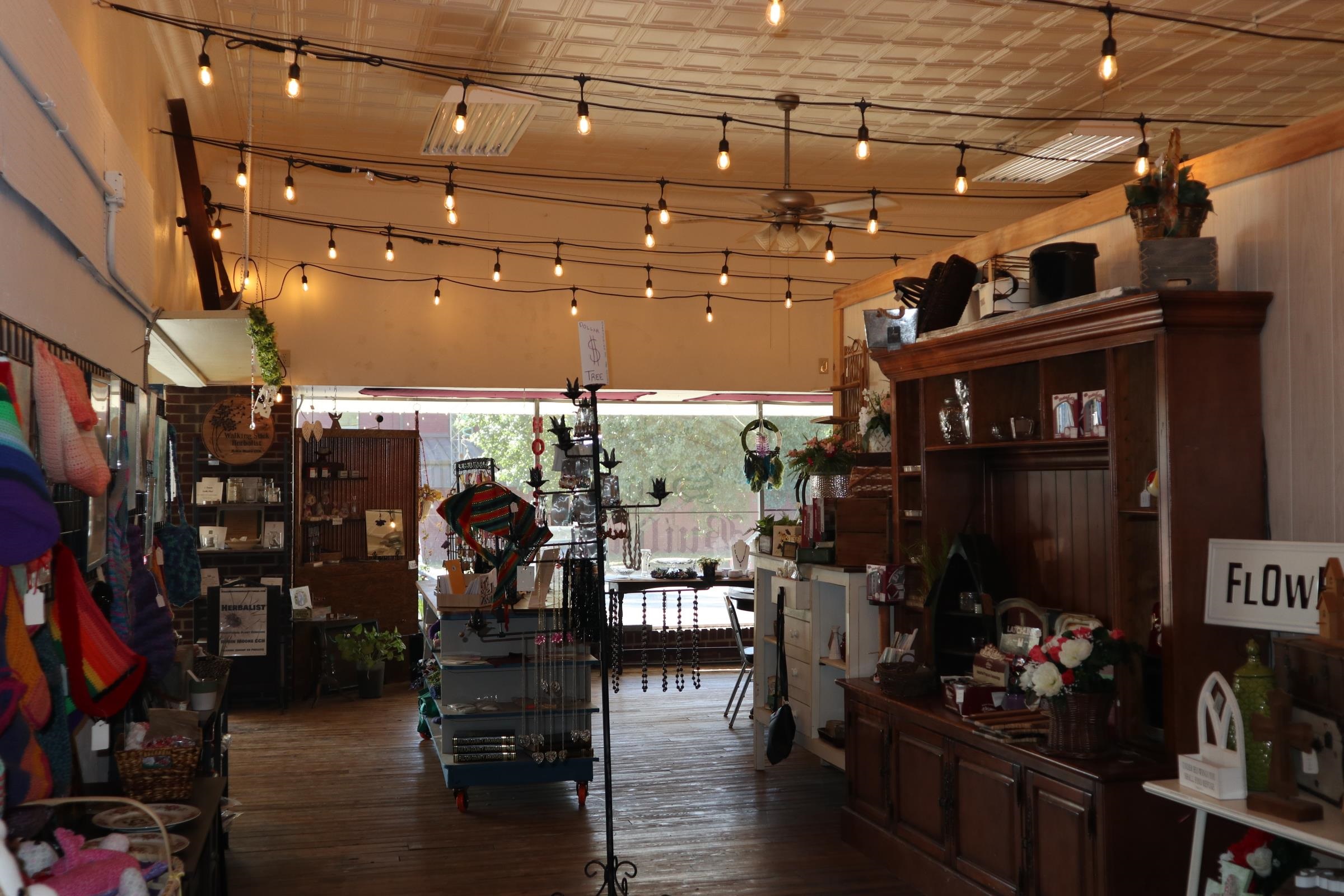 Photo 8 - Commercial / Industrial for sale – 123 W Church   Salem, AR