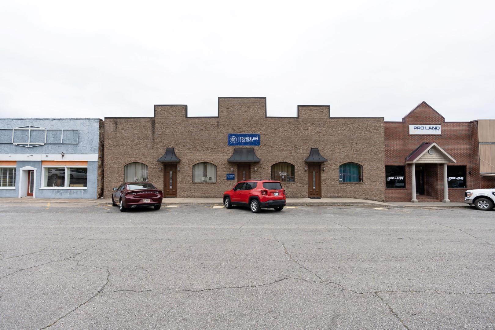 Commercial for sale – 115 S 3rd   Heber Springs, AR