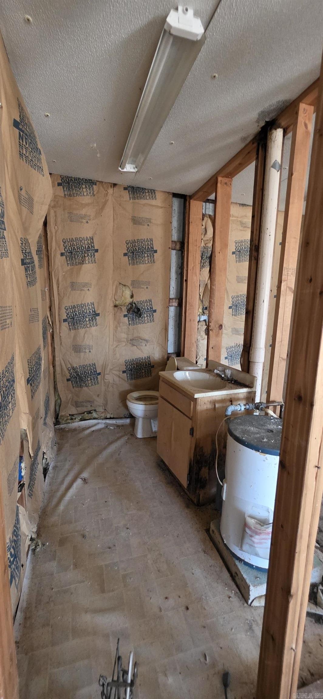 Photo 26 - Residential for sale – 4060  Highway  63   Mammoth Spring, AR