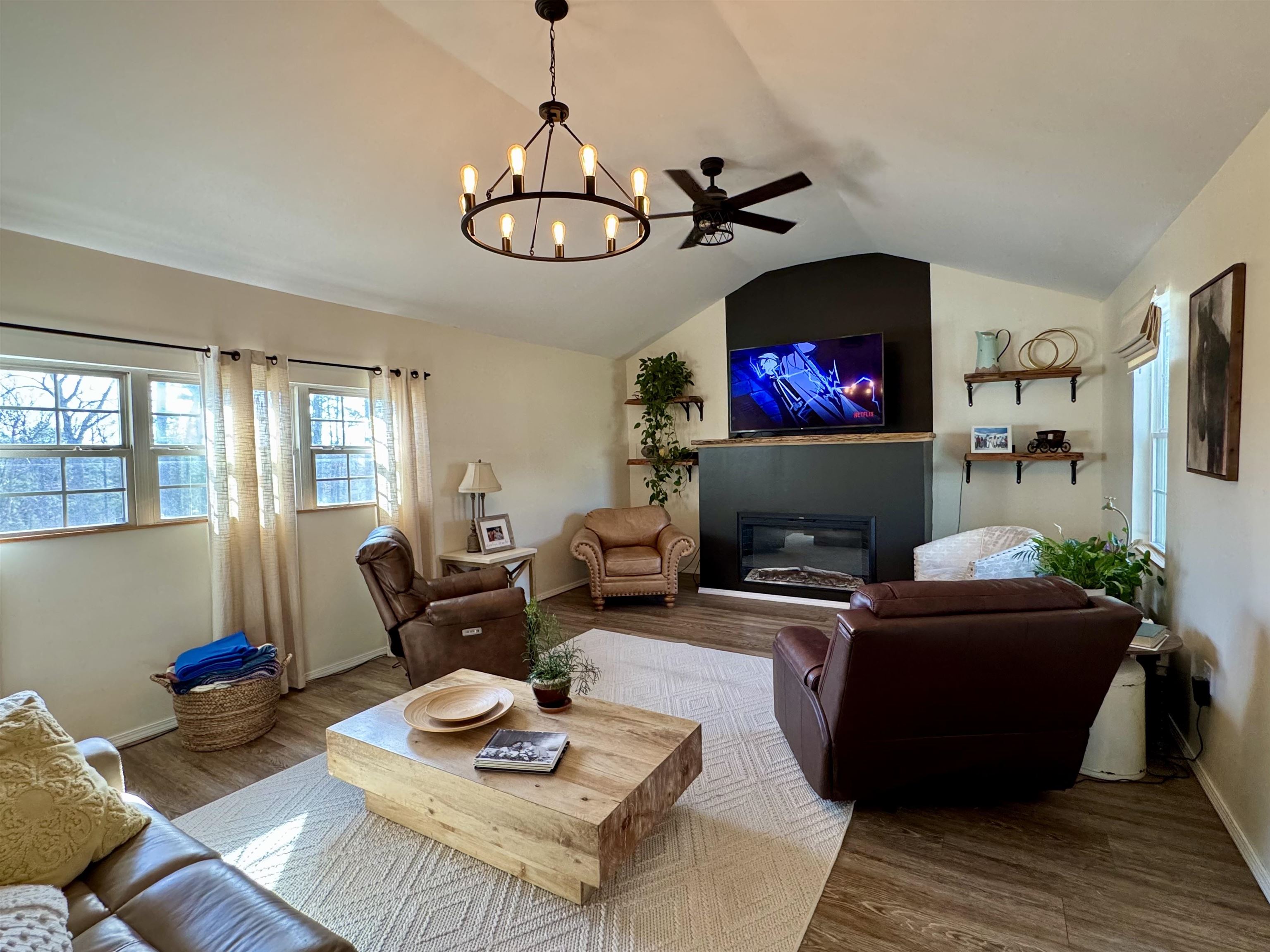 Photo 3 - Residential for sale – 3068 S AR 9 HWY   Melbourne, AR