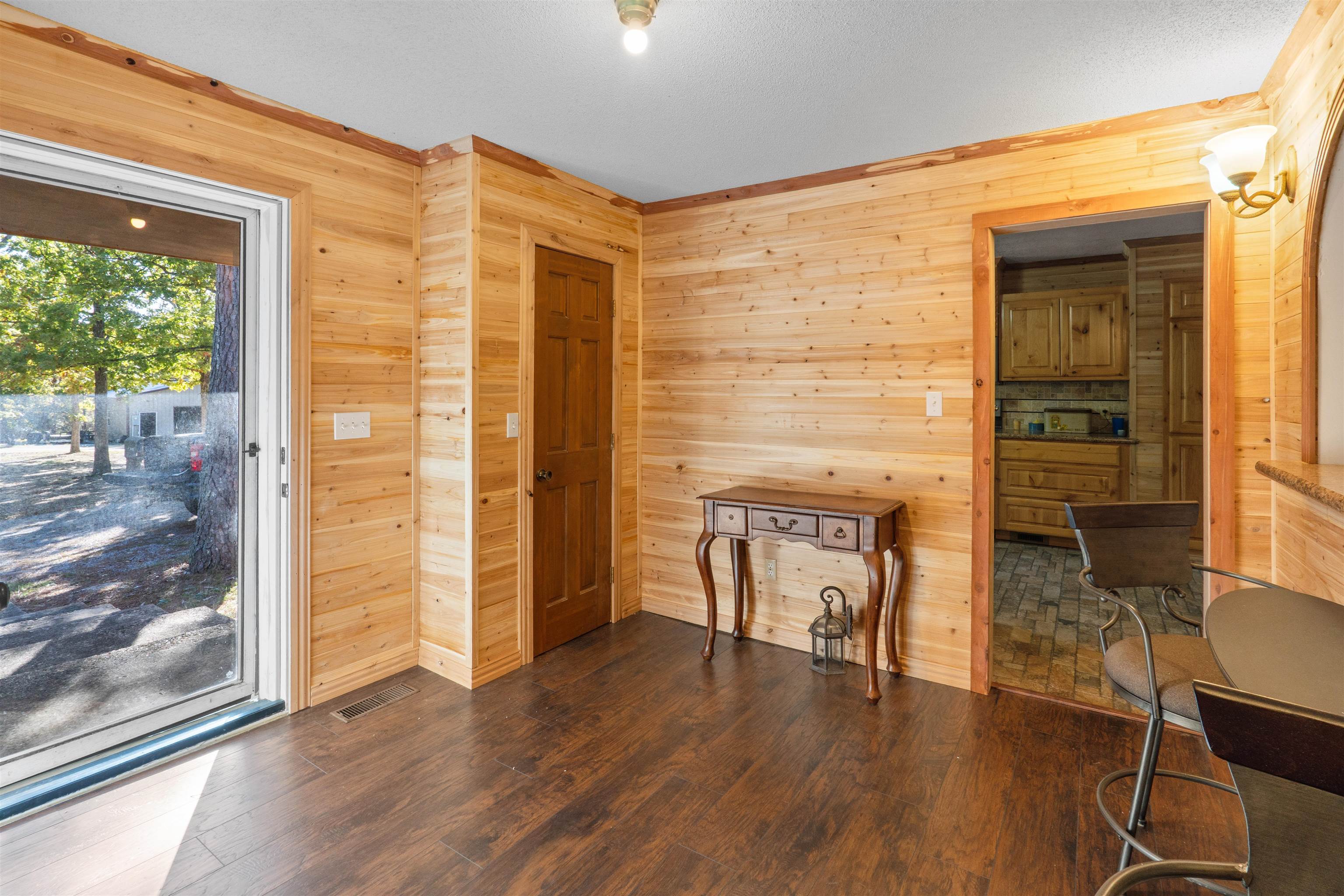 Photo 11 - Residential for sale – 1018  Old Fort Road   Melbourne, AR