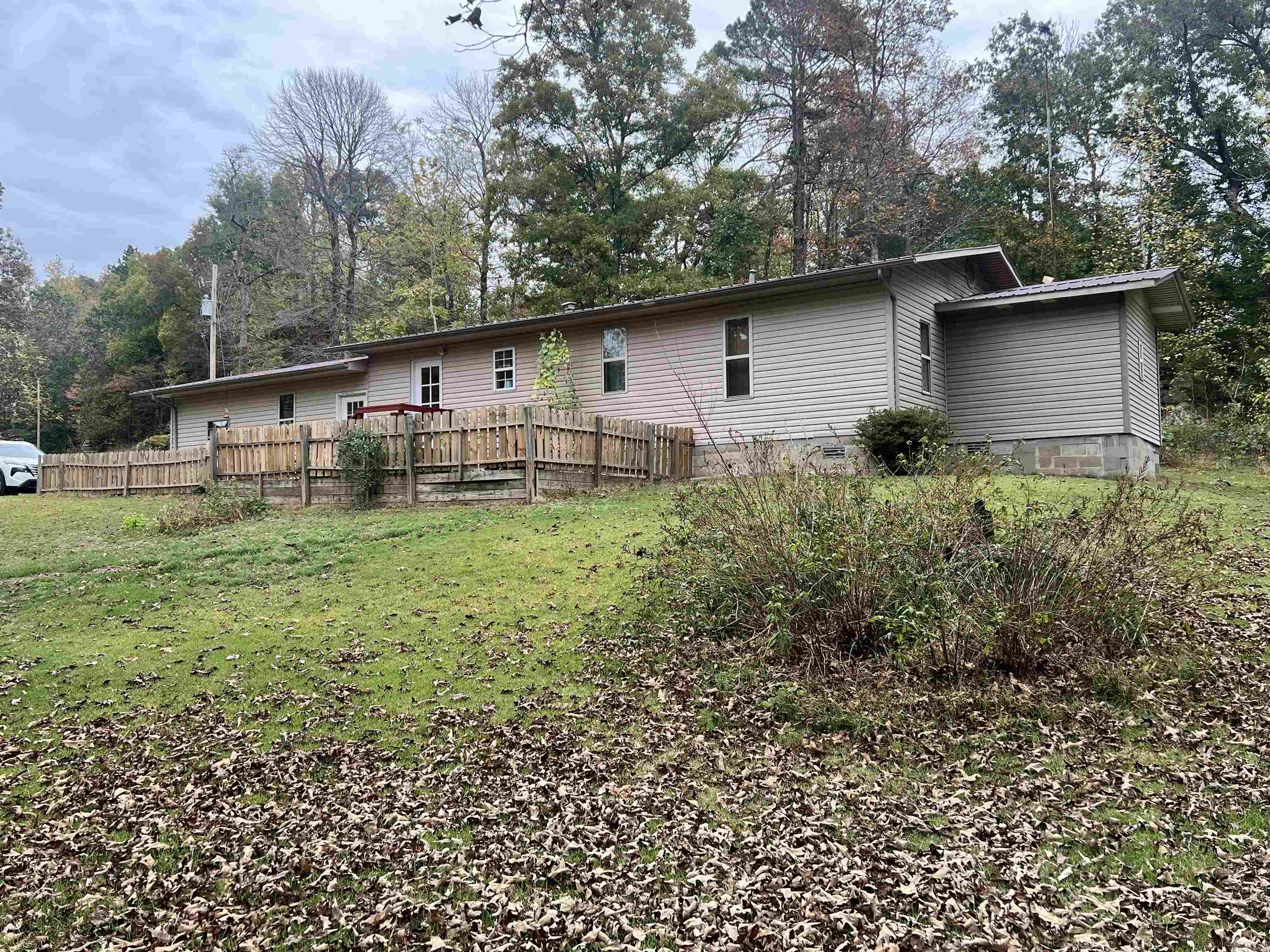 Residential for sale – 1215  Arrowhead   Cave City, AR