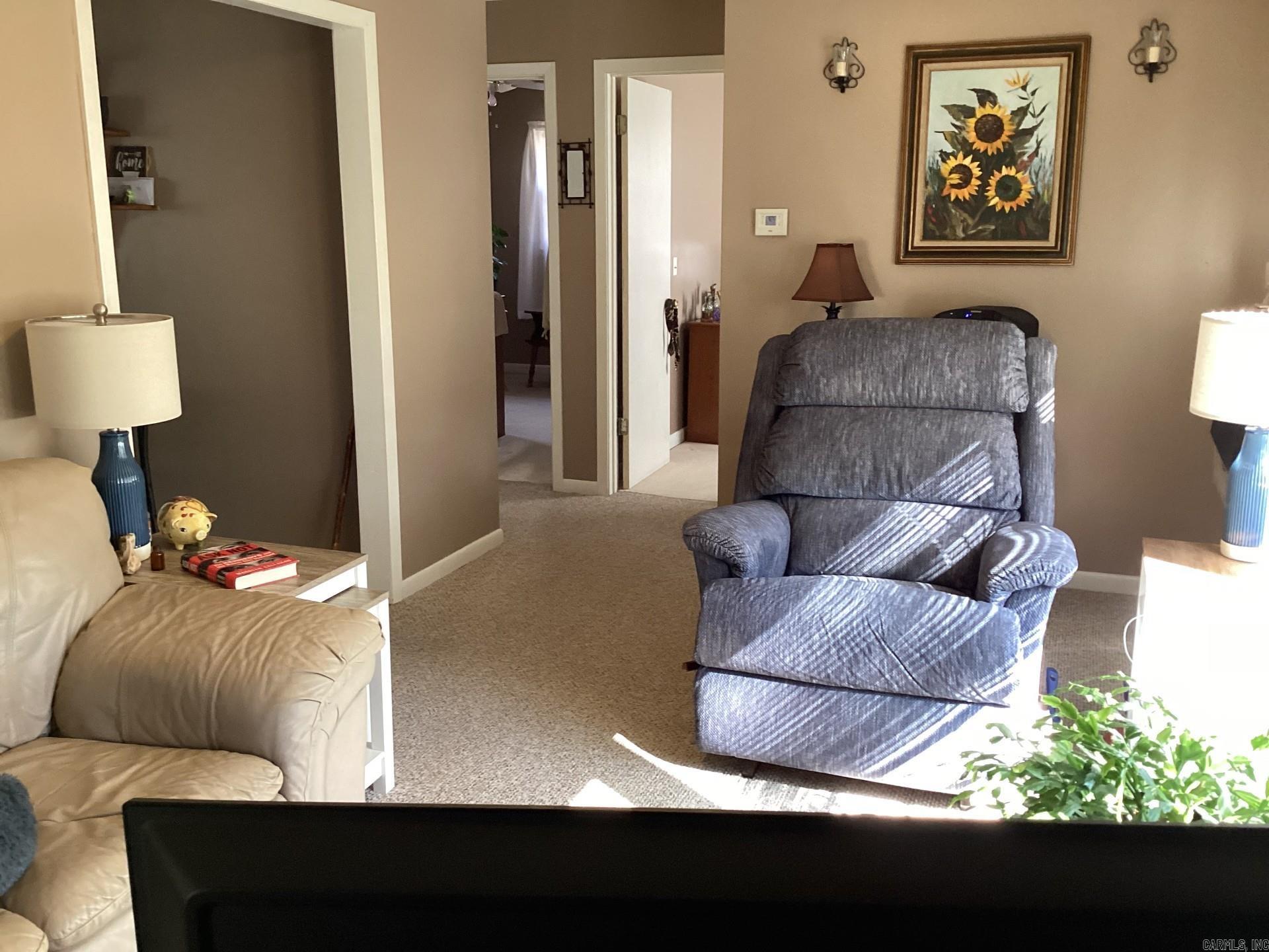 Photo 3 - Residential for sale – 212  Hiawatha   Cherokee Village, AR