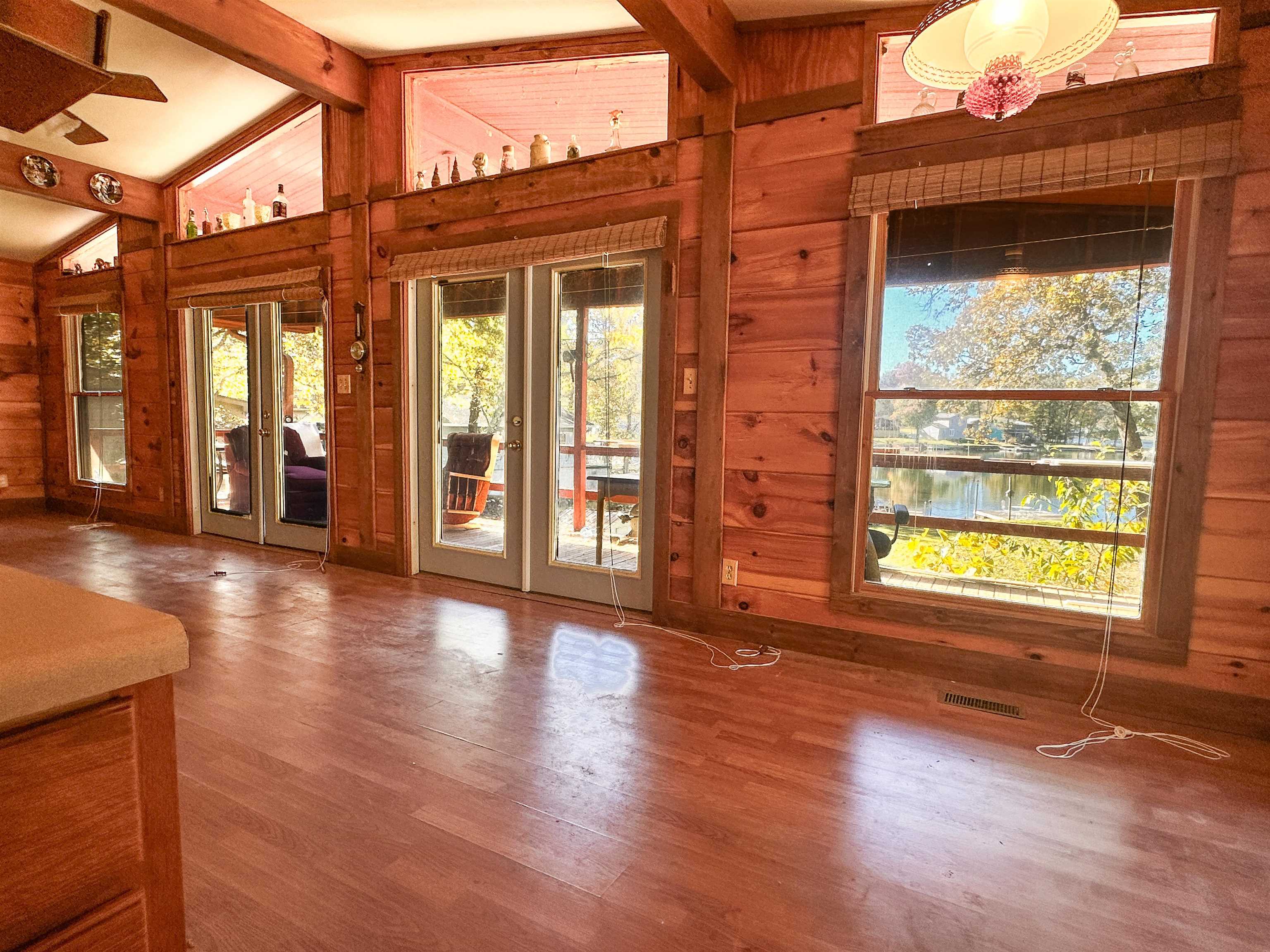 Photo 4 - Residential for sale – 132 E Lakeshore   Cherokee Village, AR