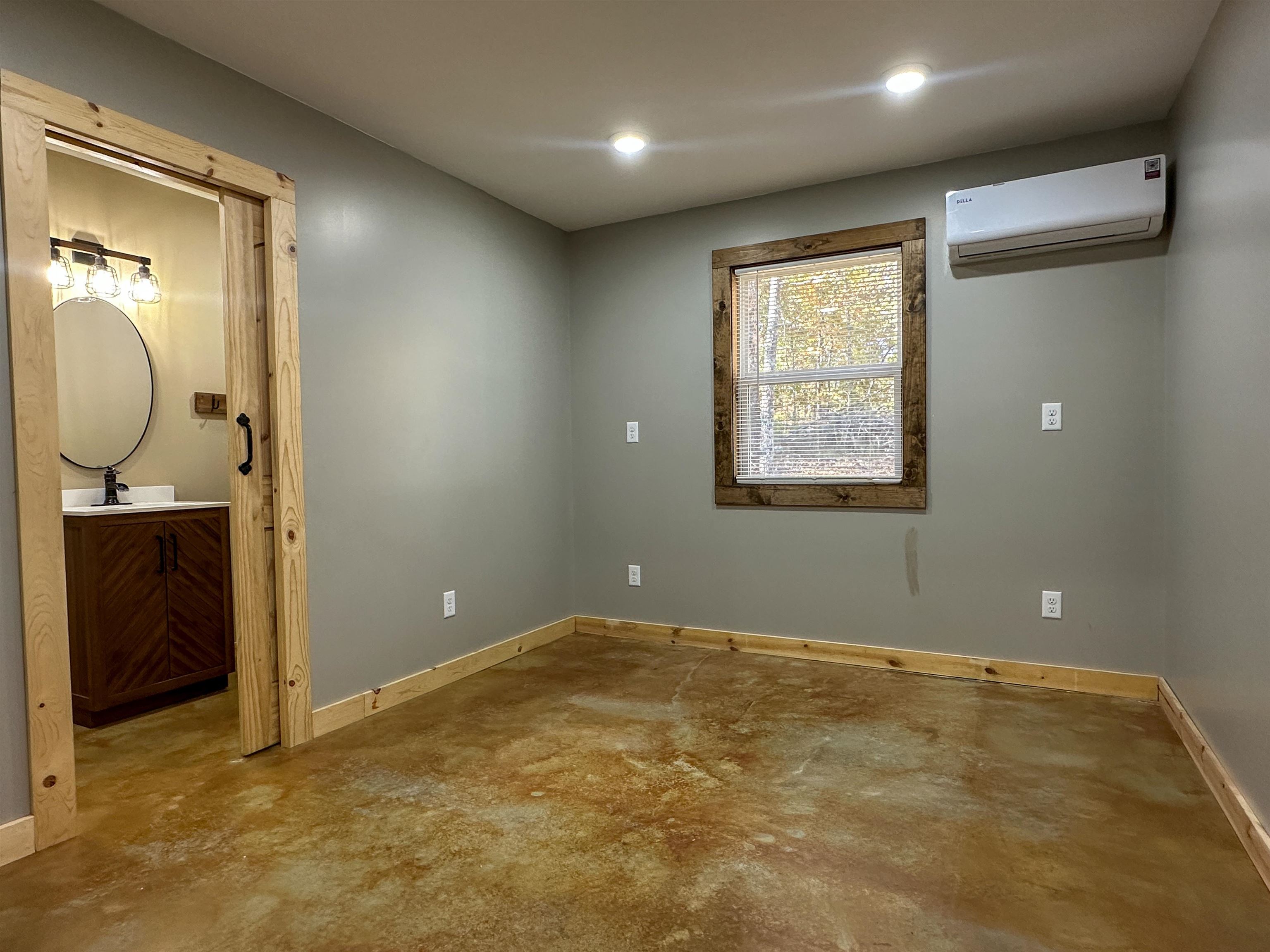 Photo 14 - Residential for sale – 434  Big Creek   Hardy, AR