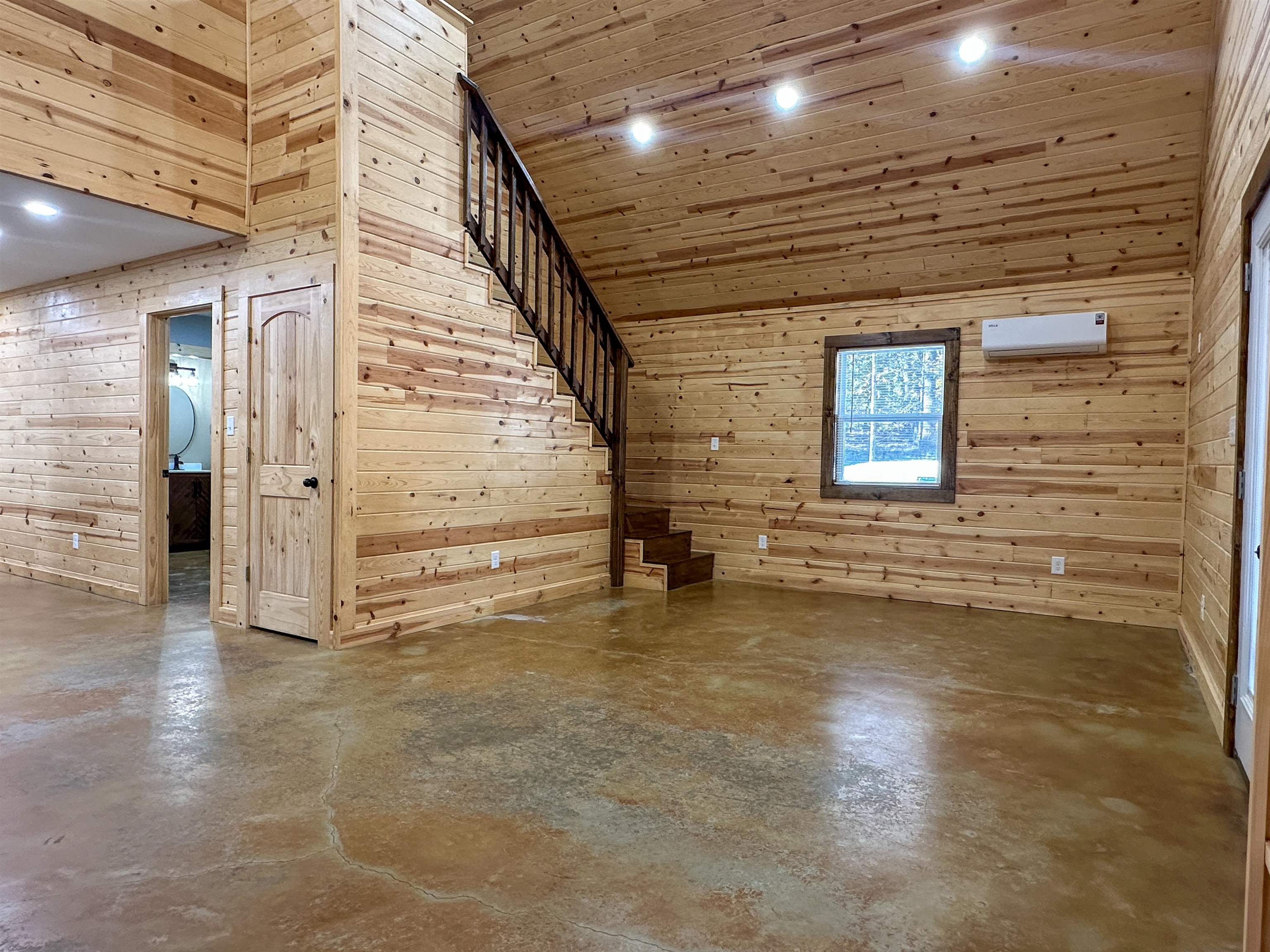 Photo 17 - Residential for sale – 434  Big Creek   Hardy, AR