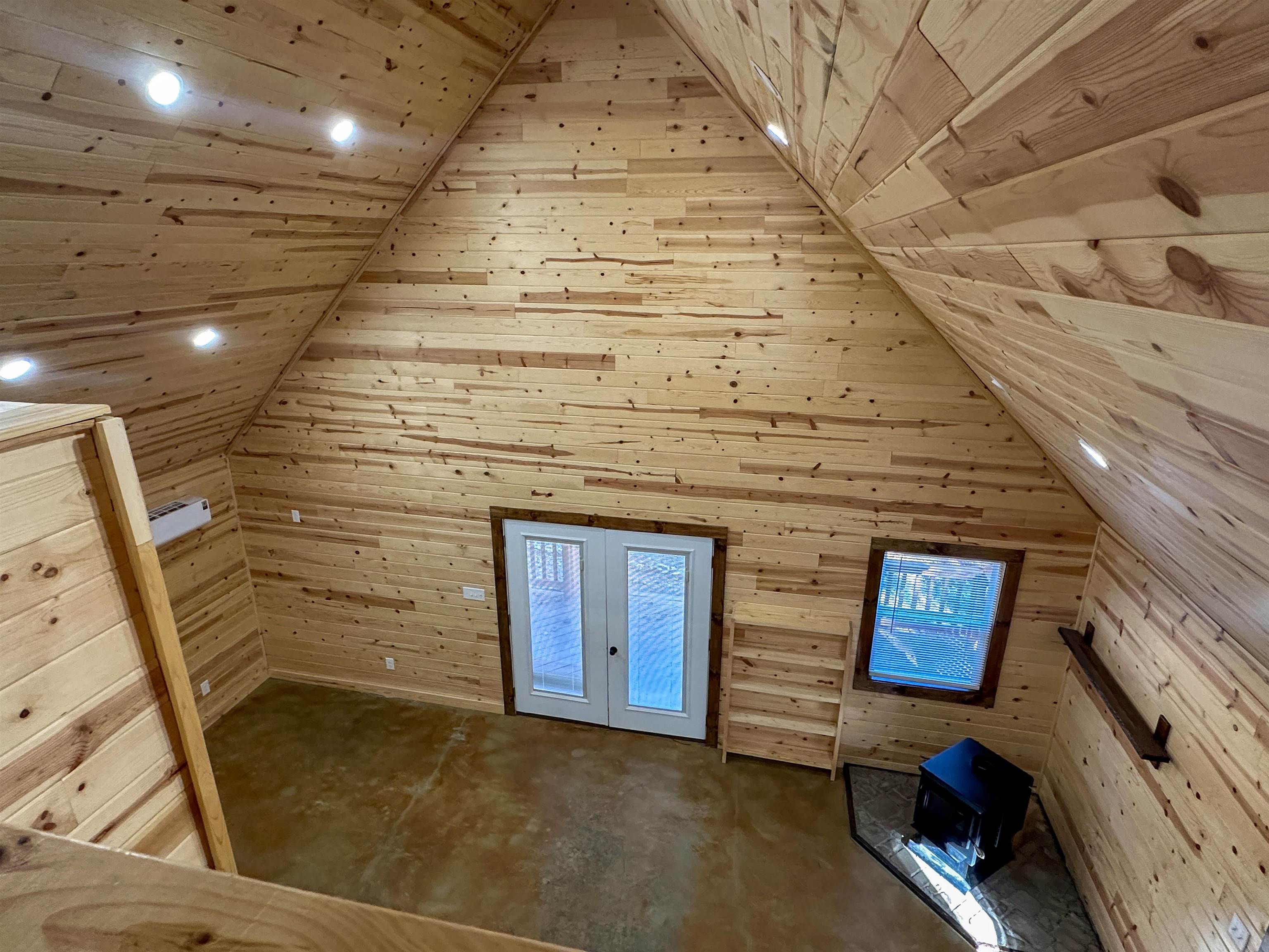 Photo 5 - Residential for sale – 434  Big Creek   Hardy, AR