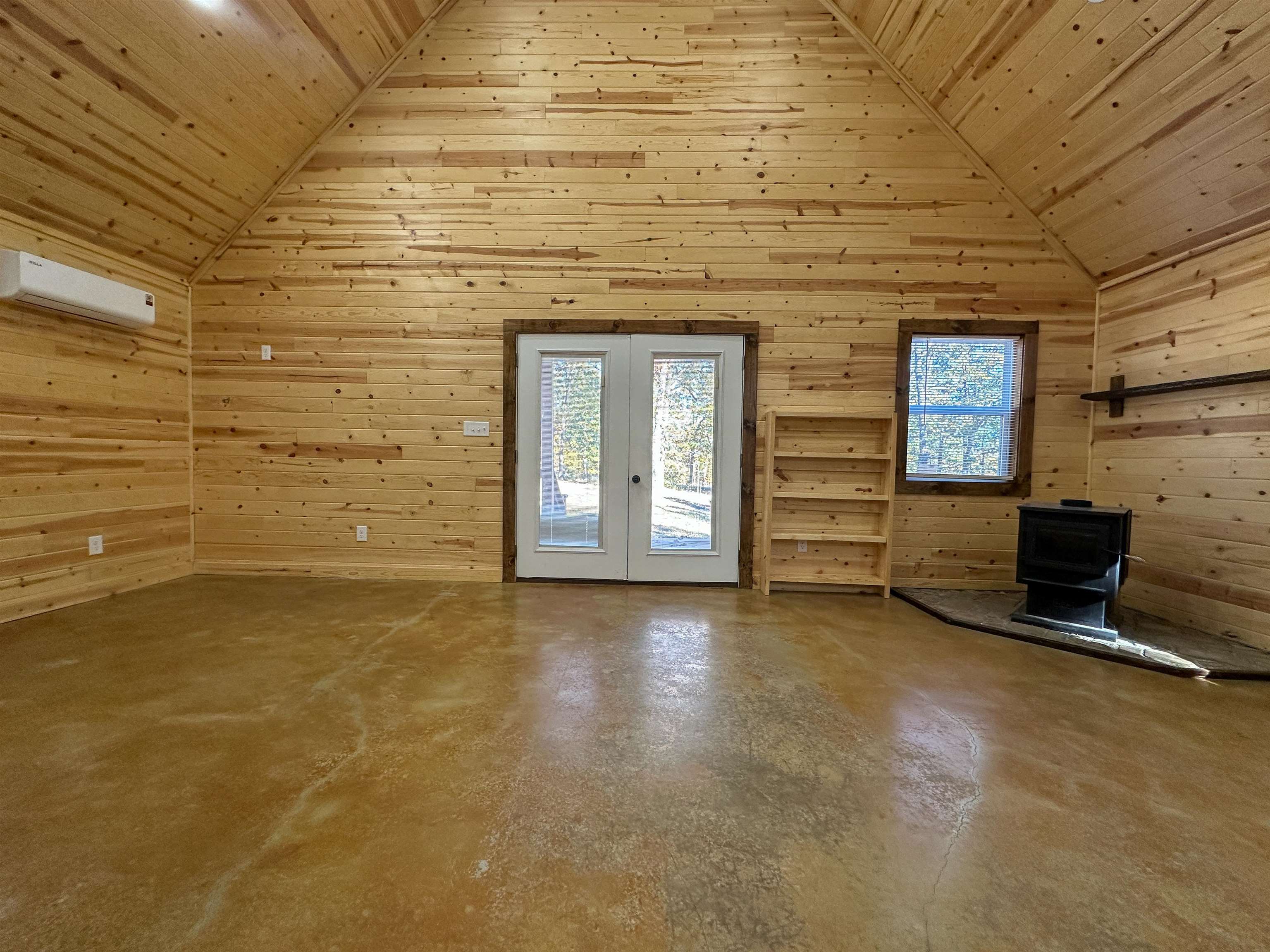 Photo 7 - Residential for sale – 434  Big Creek   Hardy, AR