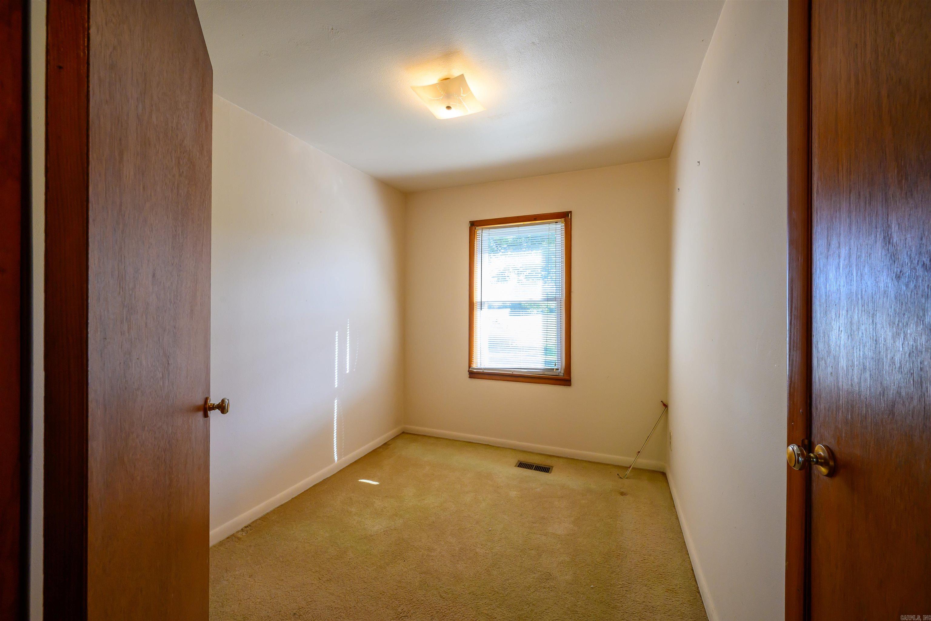 Photo 23 - Residential for sale – 515 E Center   Cave City, AR