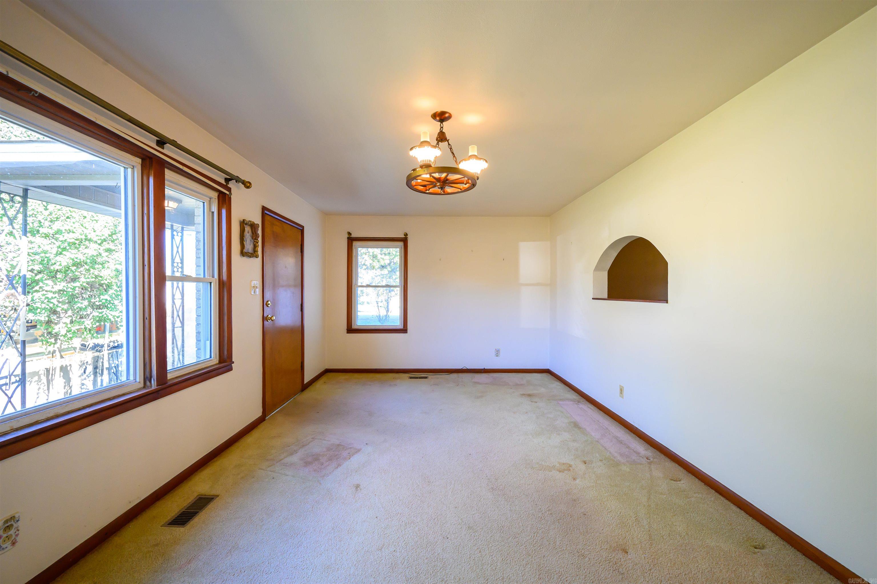 Photo 4 - Residential for sale – 515 E Center   Cave City, AR