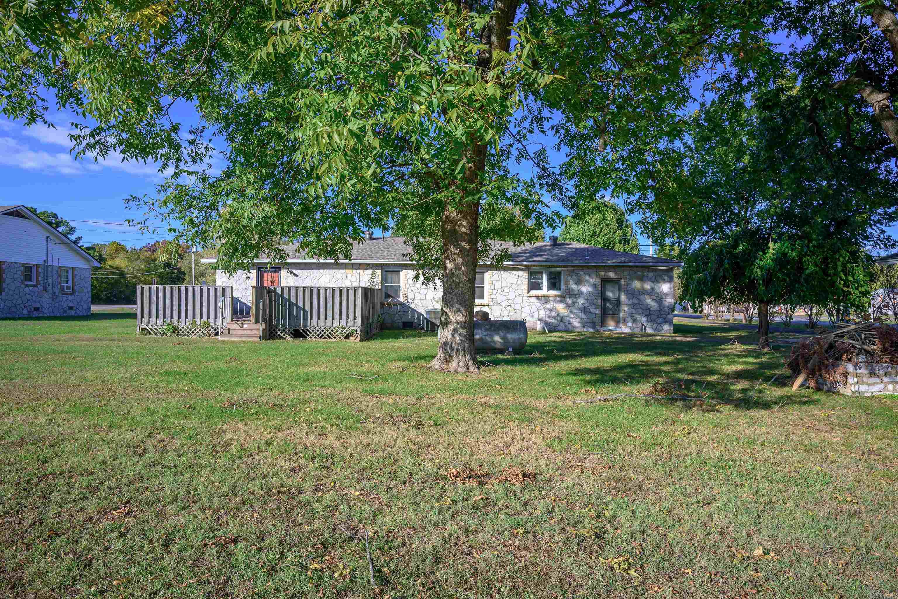 Photo 32 - Residential for sale – 515 E Center   Cave City, AR