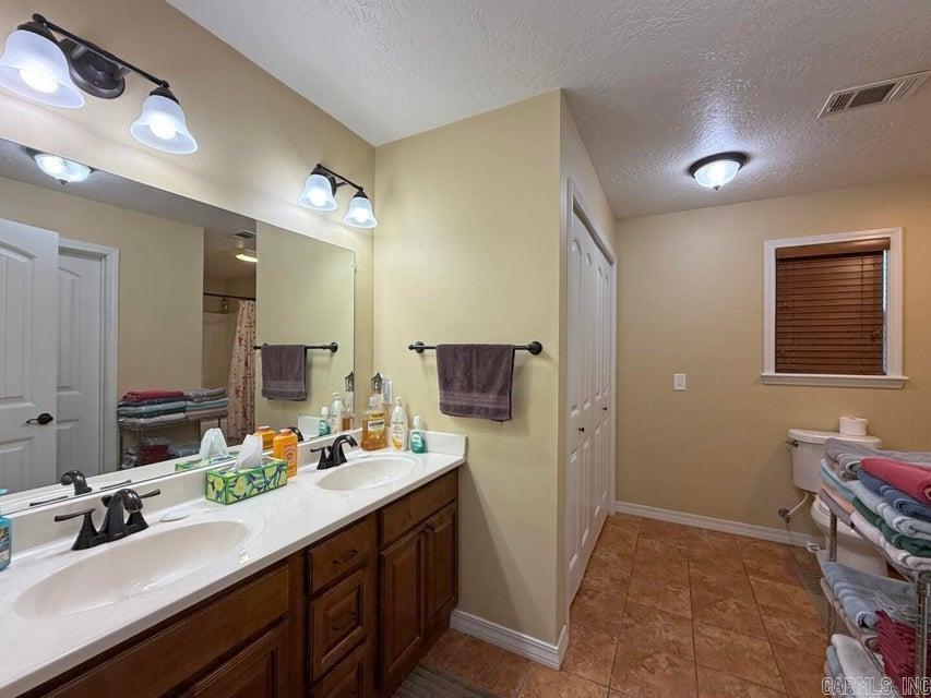 Photo 11 - Residential for sale – 185  Aberdeen   Batesville, AR