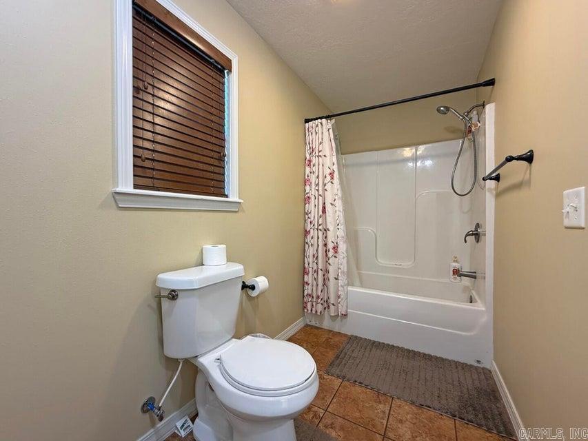 Photo 12 - Residential for sale – 185  Aberdeen   Batesville, AR