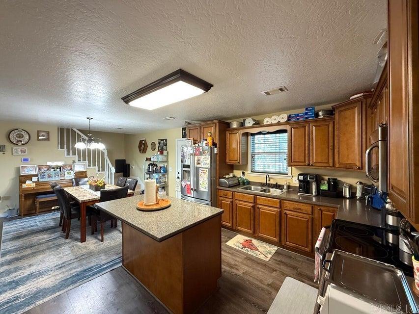 Photo 3 - Residential for sale – 185  Aberdeen   Batesville, AR