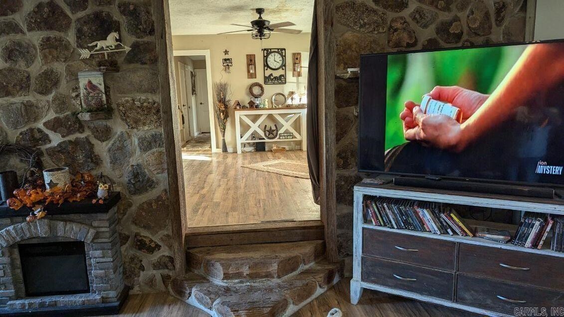 Photo 9 - Residential for sale – 1495  Pickren Hall Rd   Viola, AR