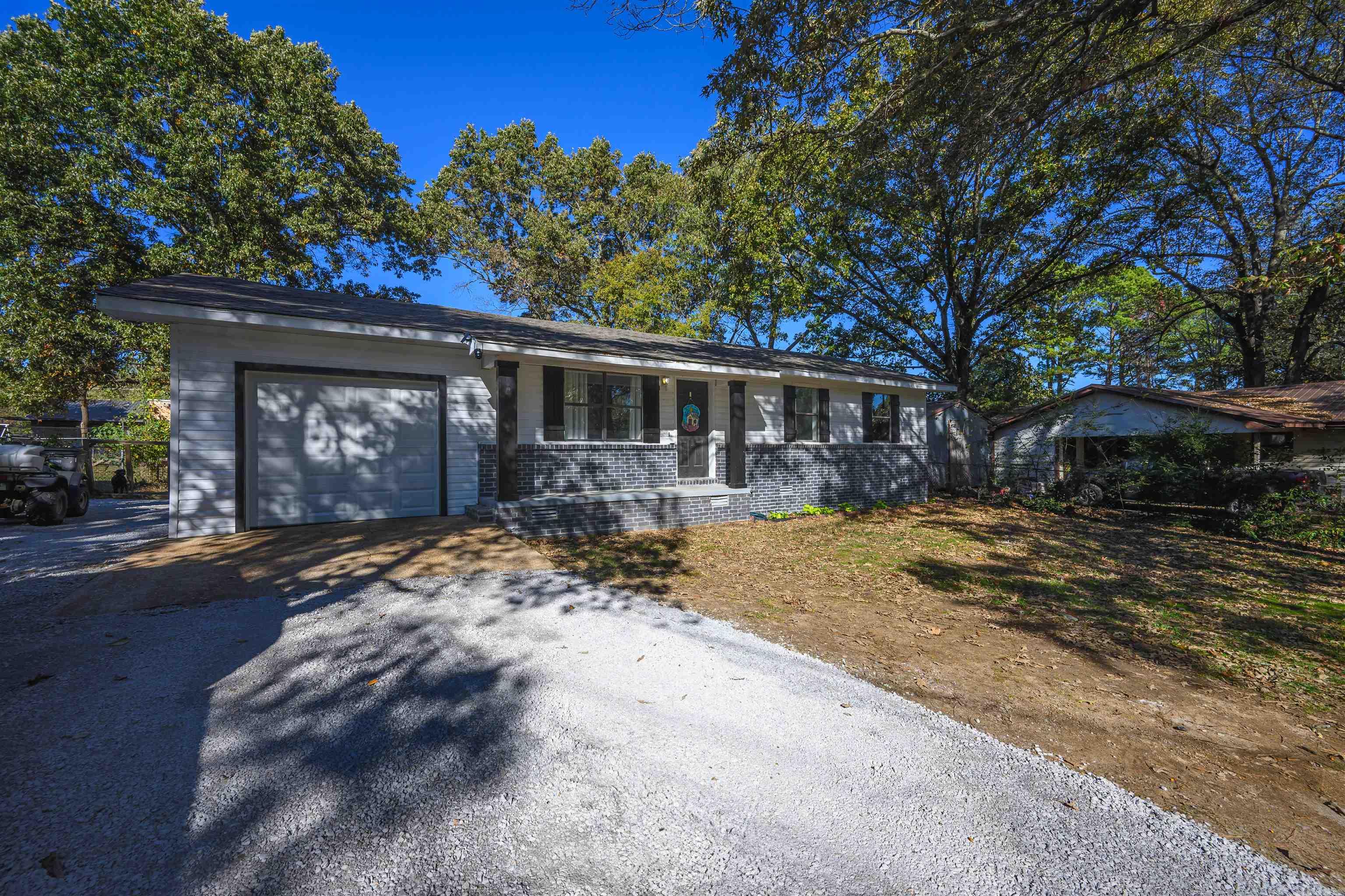 Residential for sale – 710  Village St.   Newark, AR