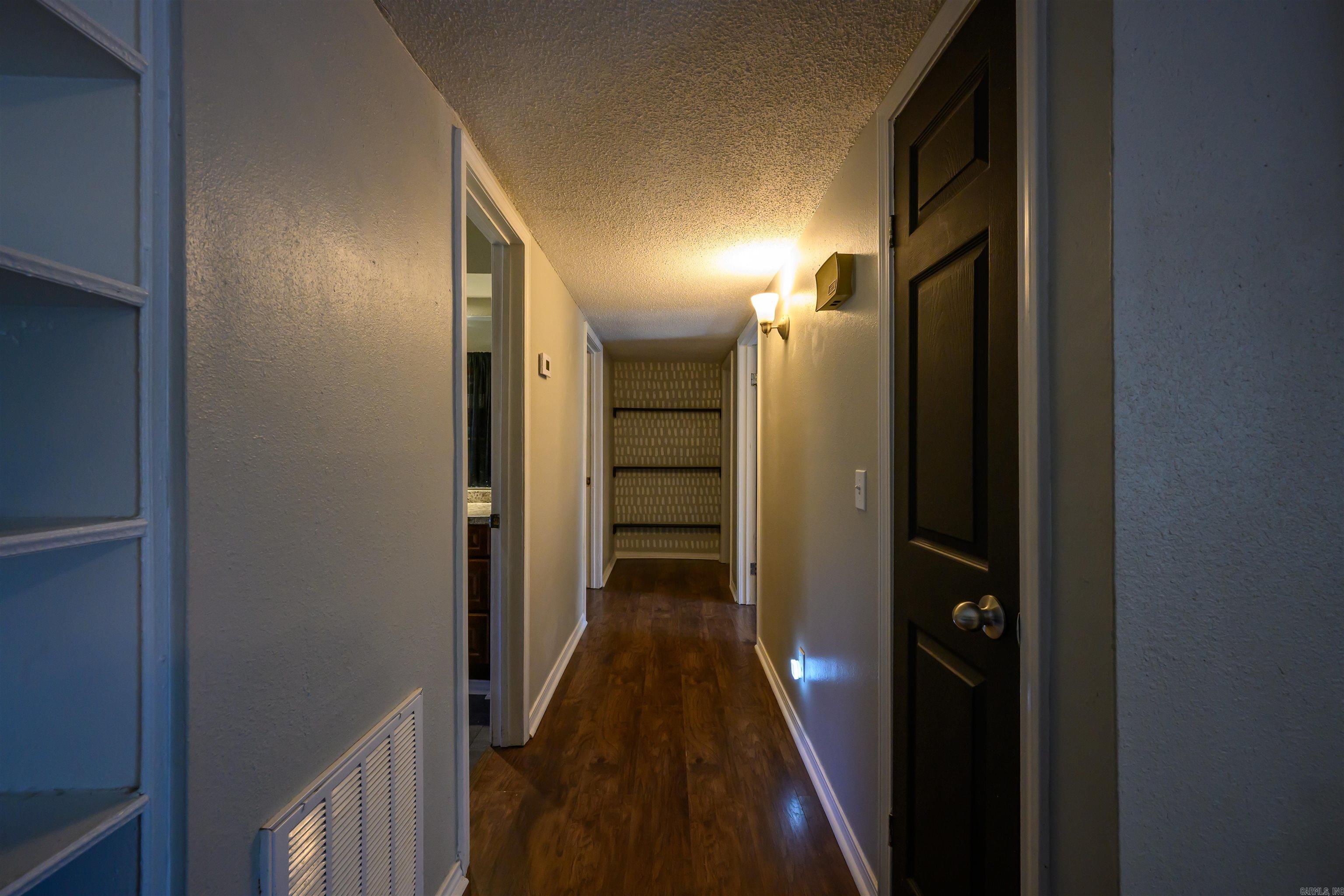 Photo 14 - Residential for sale – 710  Village St.   Newark, AR