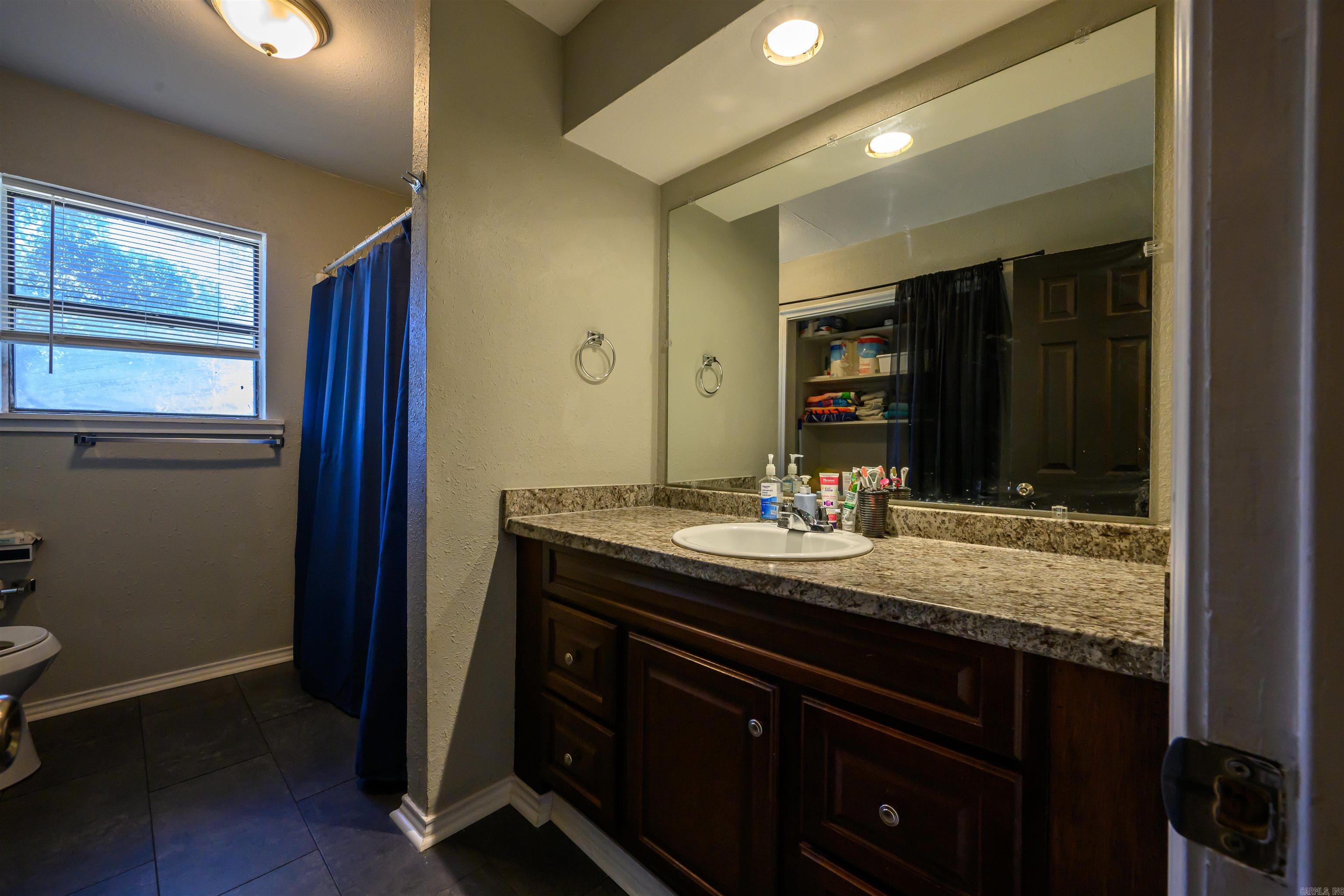 Photo 16 - Residential for sale – 710  Village St.   Newark, AR