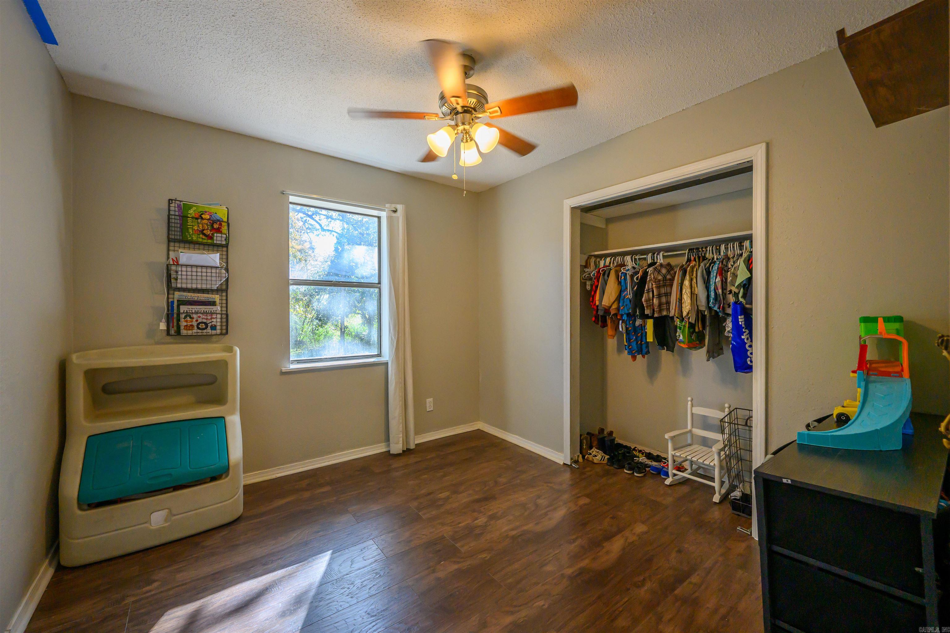 Photo 17 - Residential for sale – 710  Village St.   Newark, AR