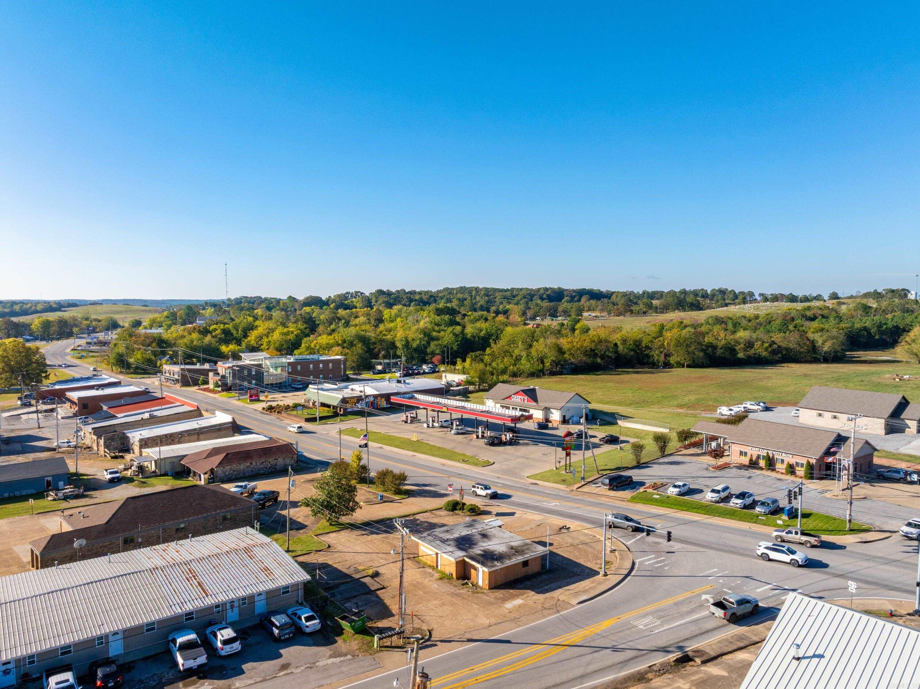 Photo 5 - Commercial / Industrial for sale – 102 S Main   Cave City, AR