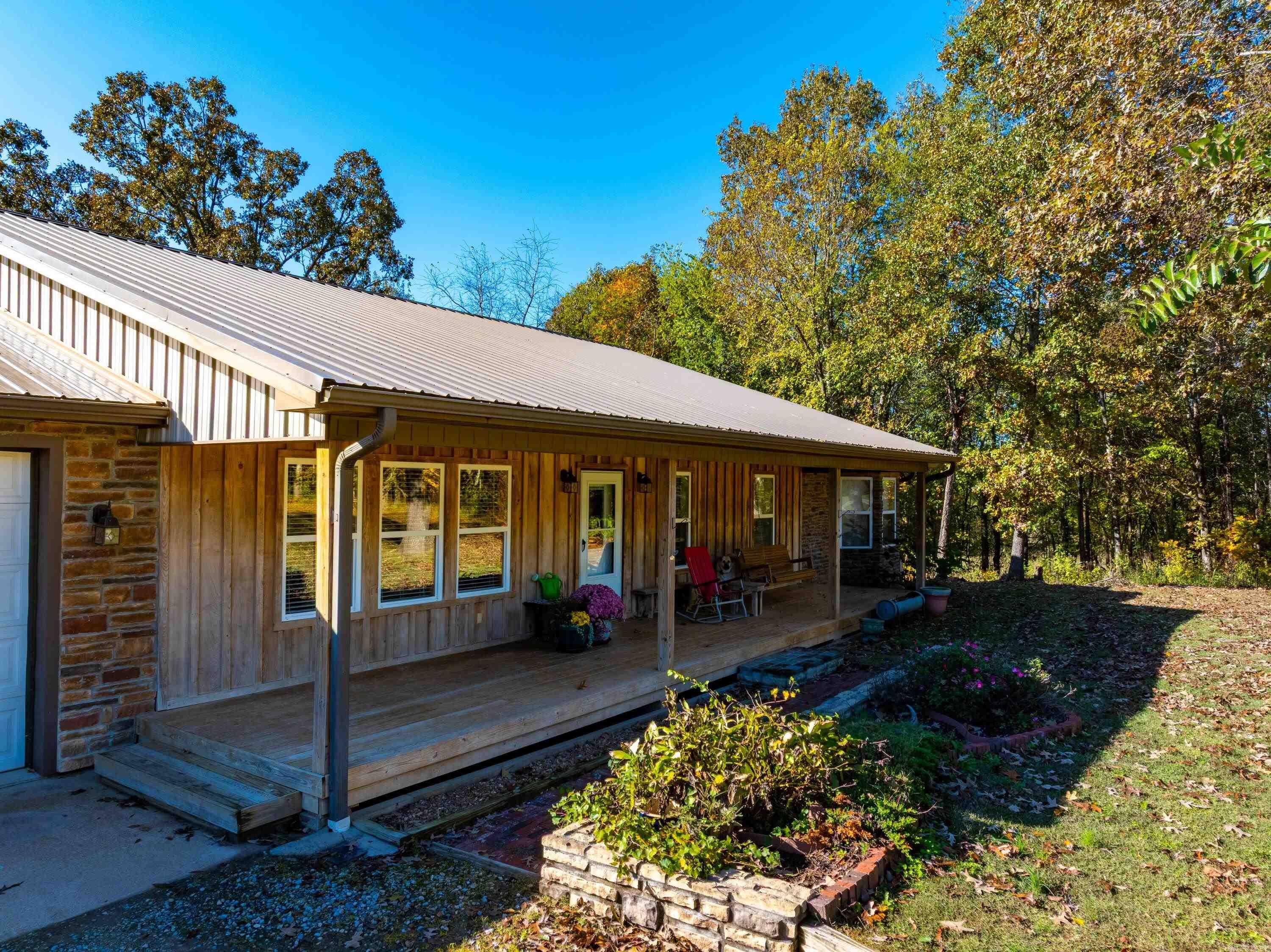 Photo 2 - Residential for sale – 207  Earl Rd   Evening Shade, AR