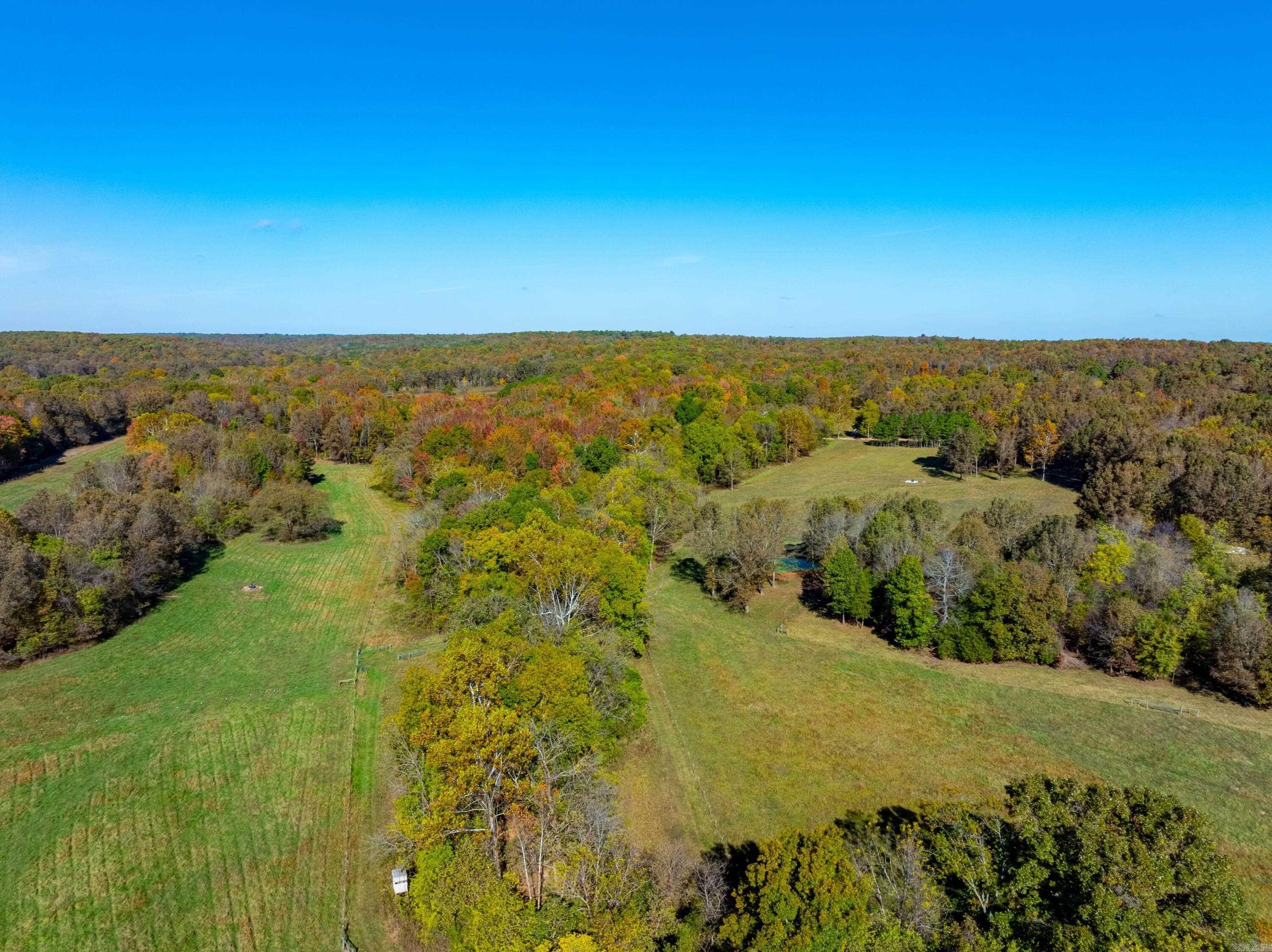 Photo 11 - Residential for sale – 207  Earl Rd   Evening Shade, AR