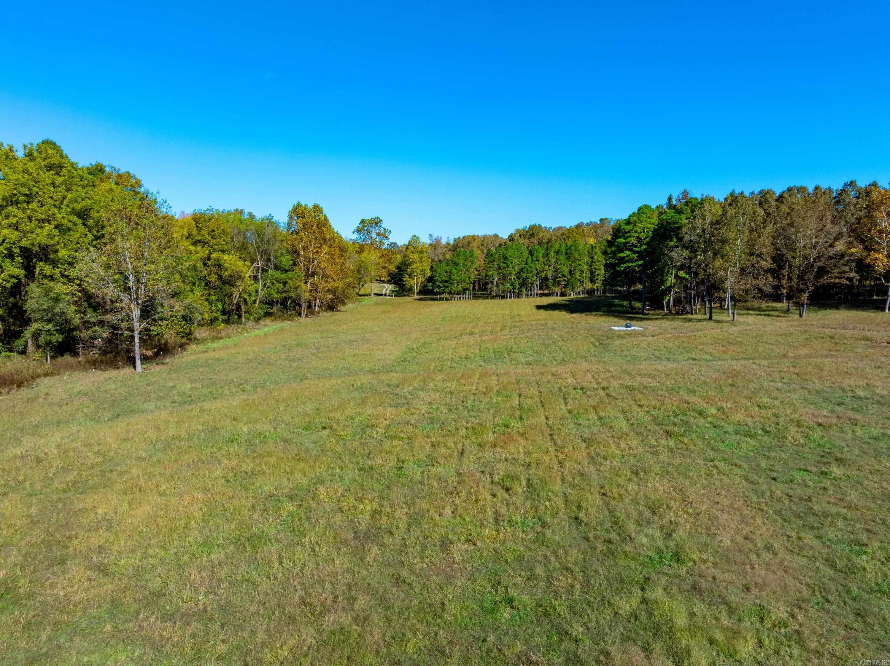 Photo 13 - Residential for sale – 207  Earl Rd   Evening Shade, AR