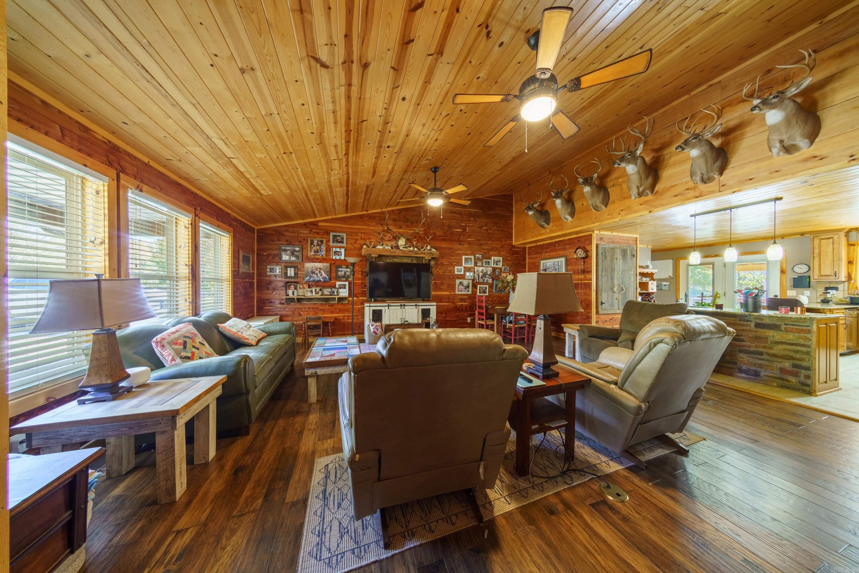 Photo 15 - Residential for sale – 207  Earl Rd   Evening Shade, AR