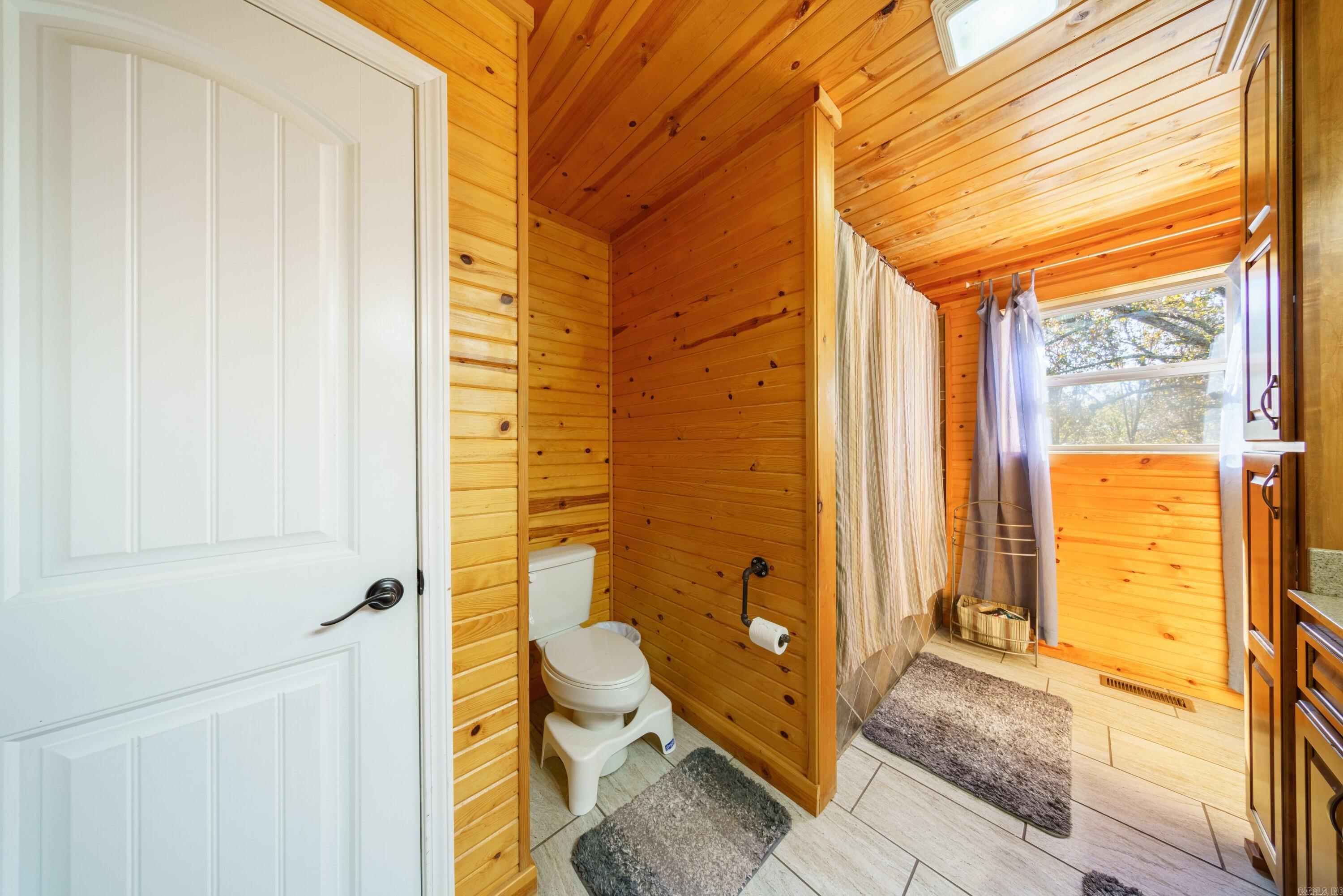 Photo 33 - Residential for sale – 207  Earl Rd   Evening Shade, AR