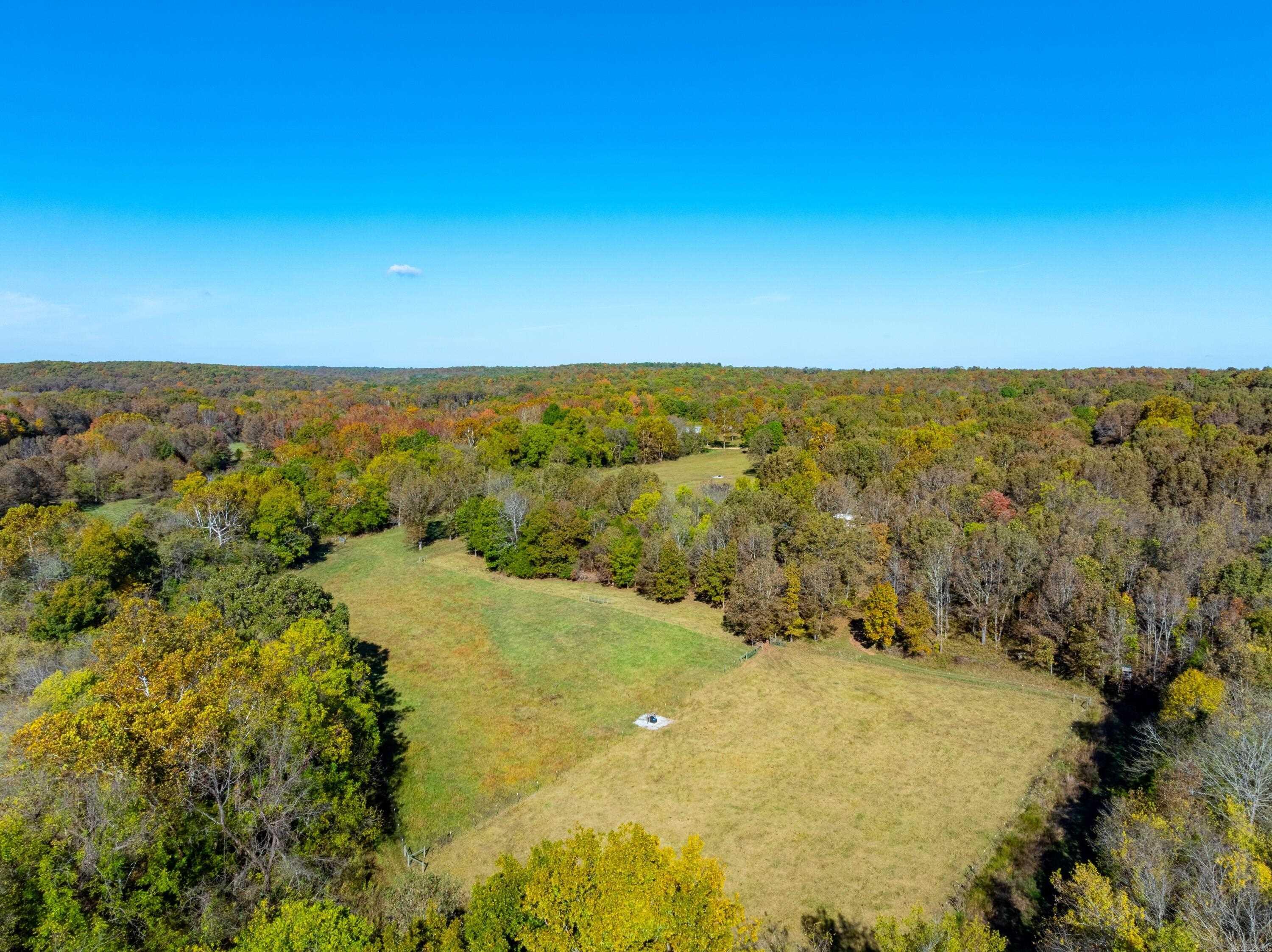 Photo 9 - Residential for sale – 207  Earl Rd   Evening Shade, AR