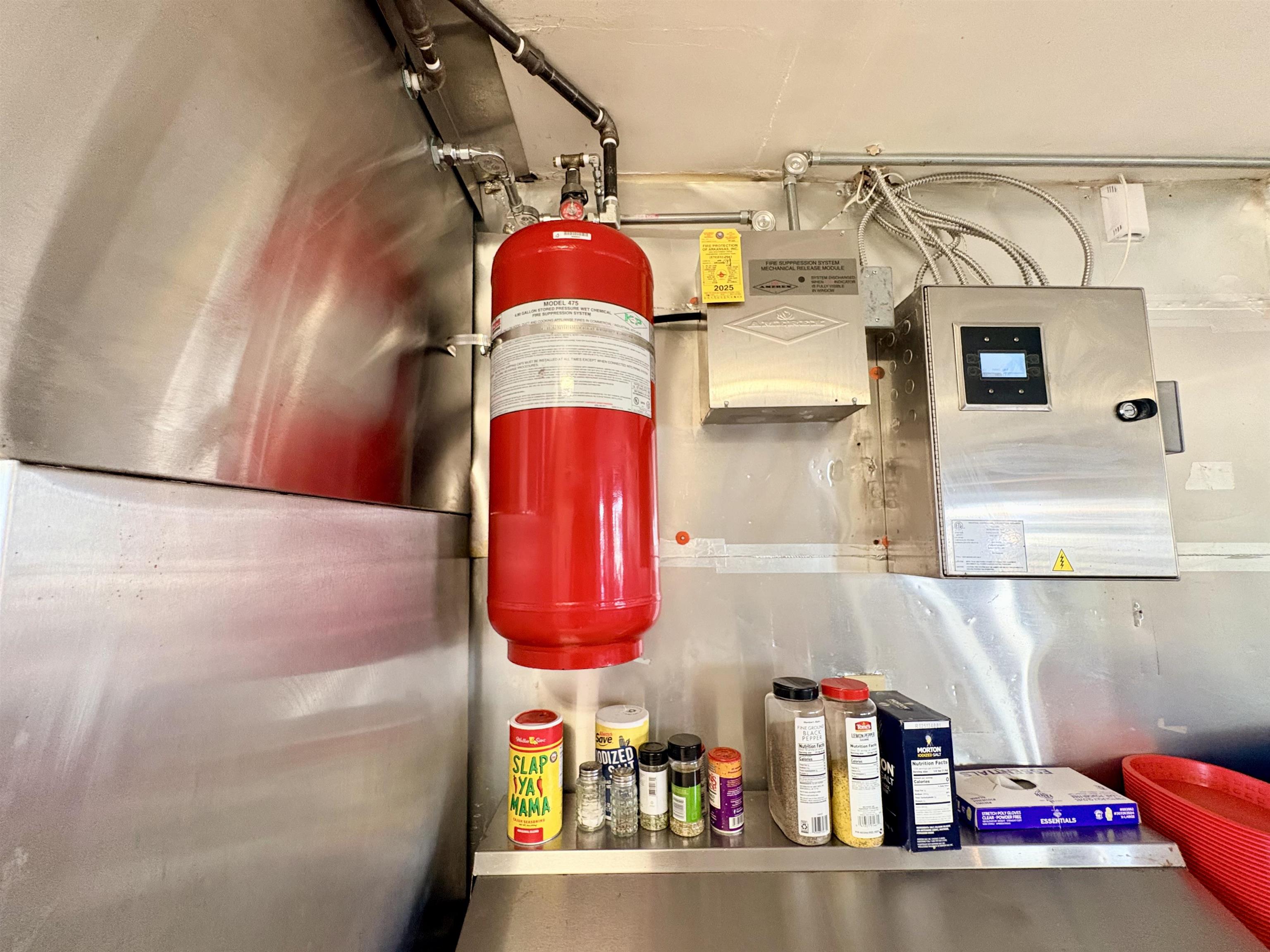 Photo 11 - Commercial / Industrial for sale – 107 E Main   Hardy, AR