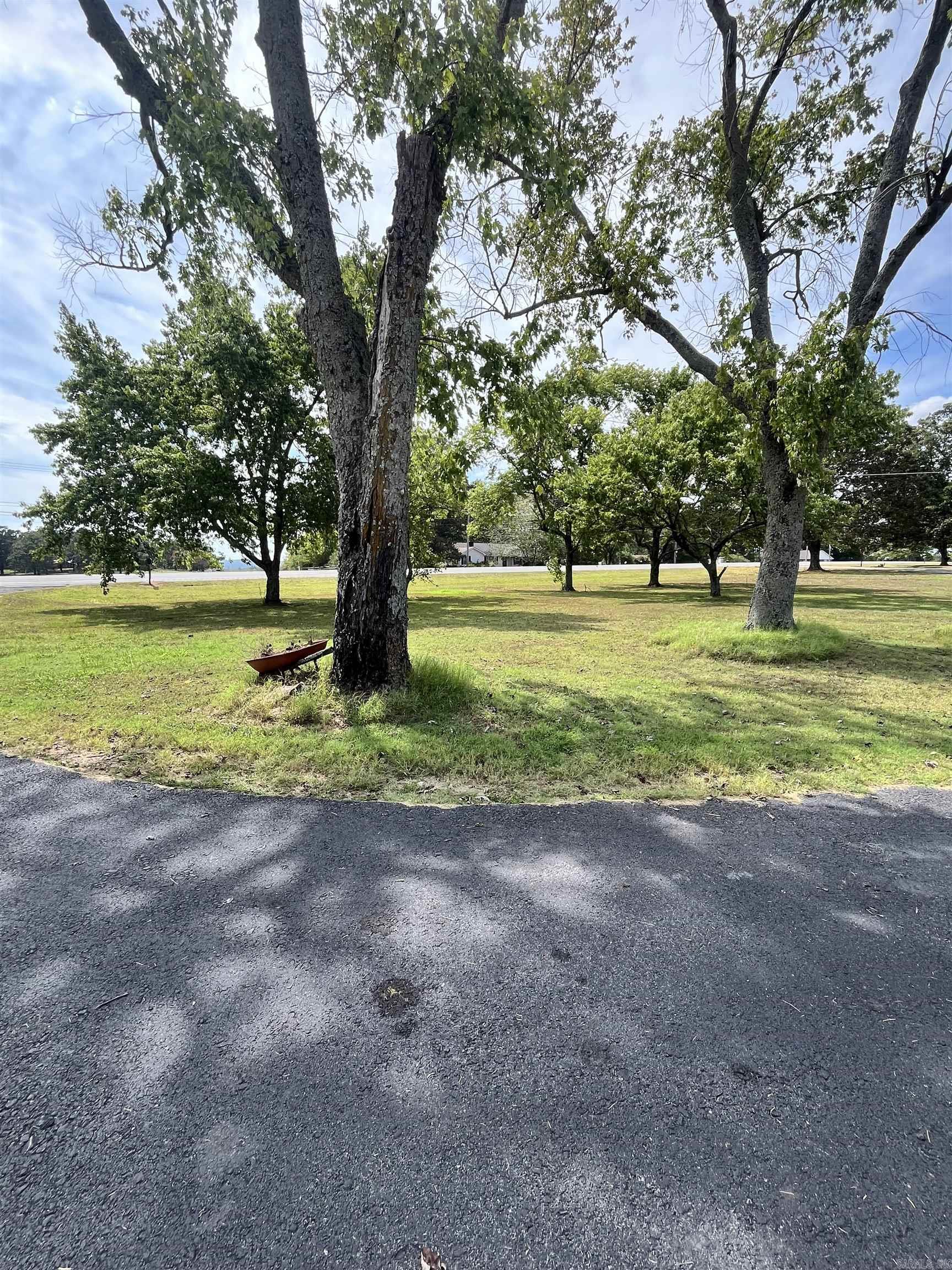 Photo 7 - Residential for sale – 7569  Batesville   Pleasant Plains, AR