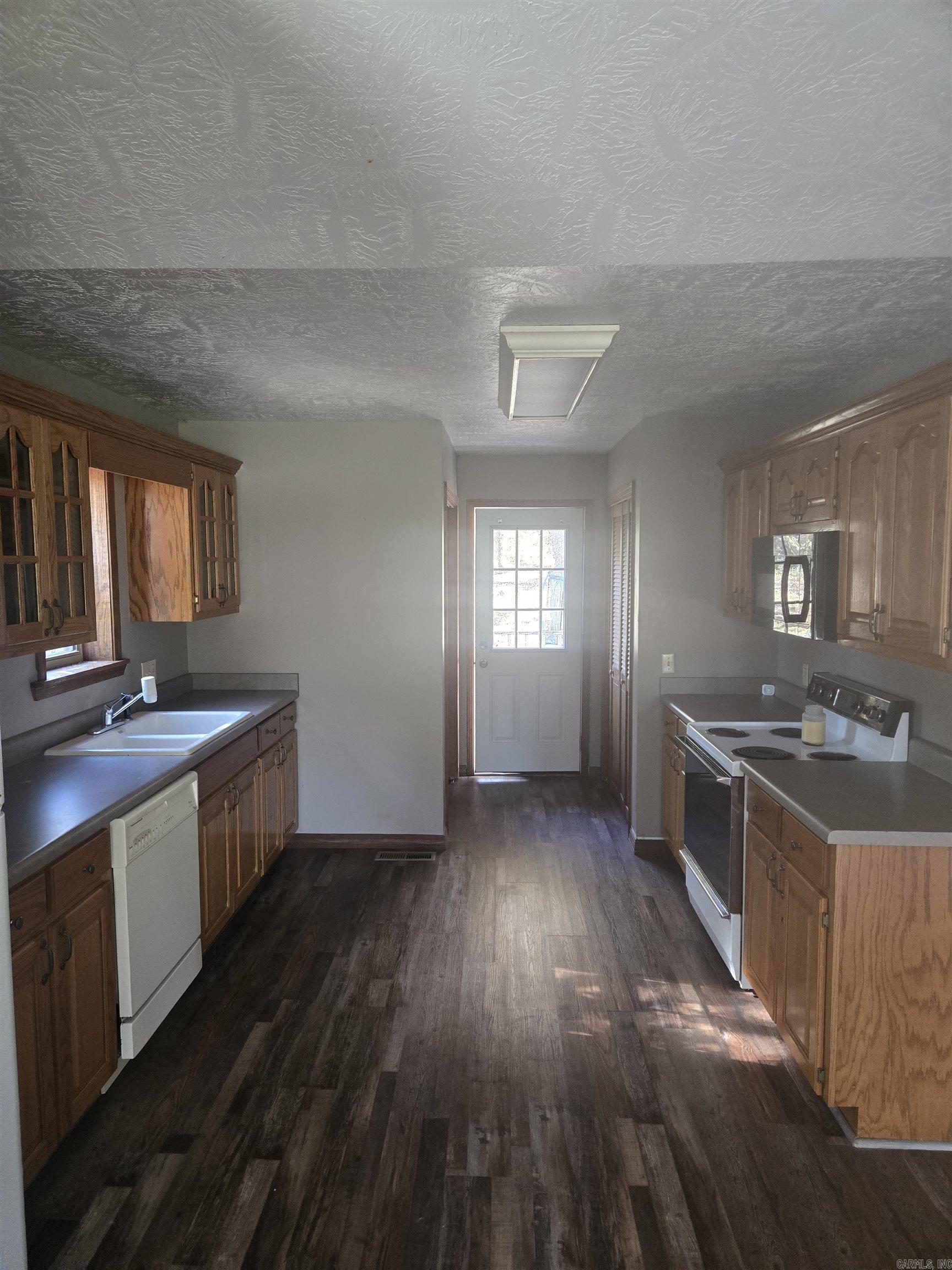 Photo 11 - Residential for sale – 430 S Main   Mount Pleasant, AR