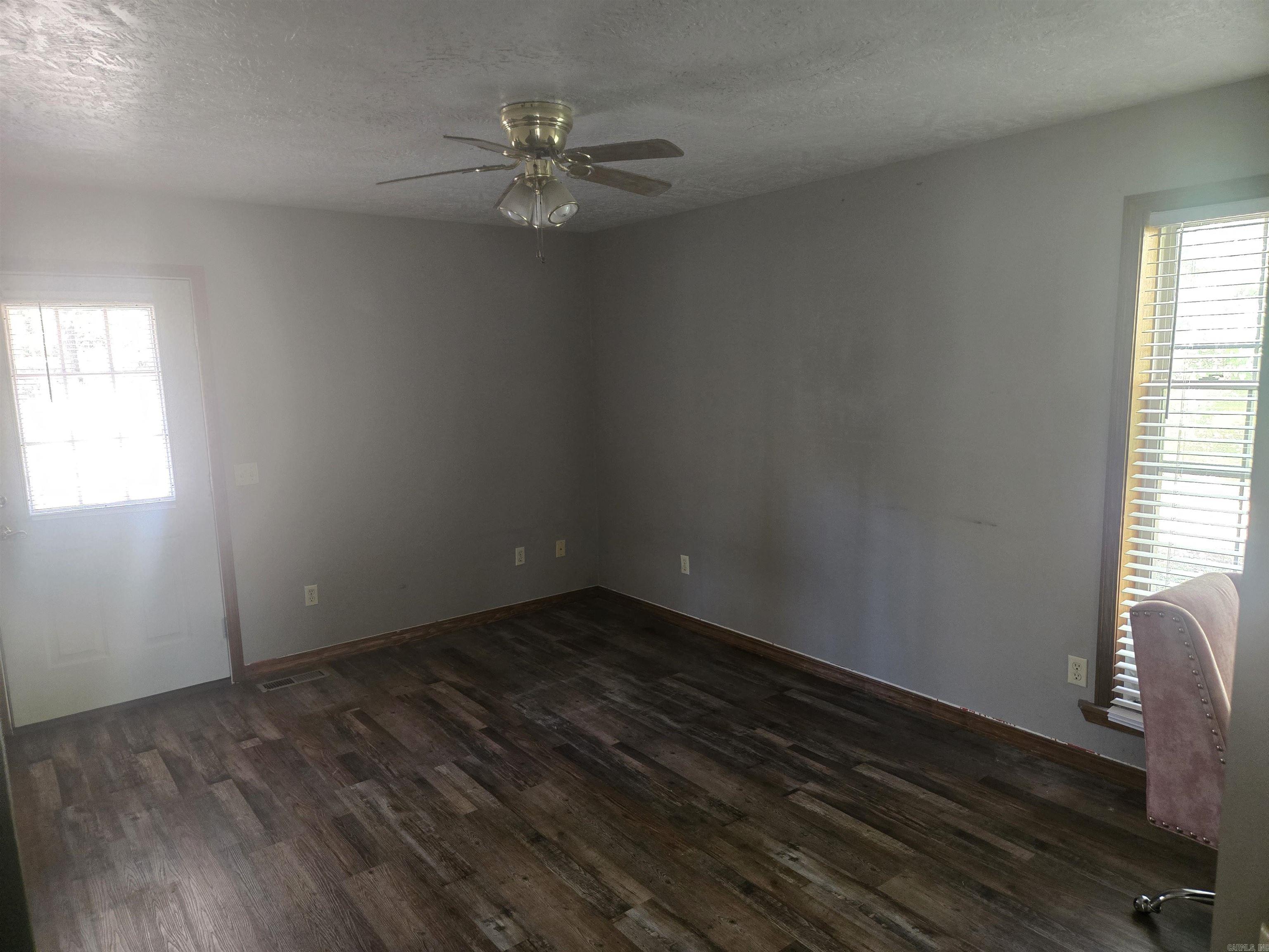 Photo 7 - Residential for sale – 430 S Main   Mount Pleasant, AR