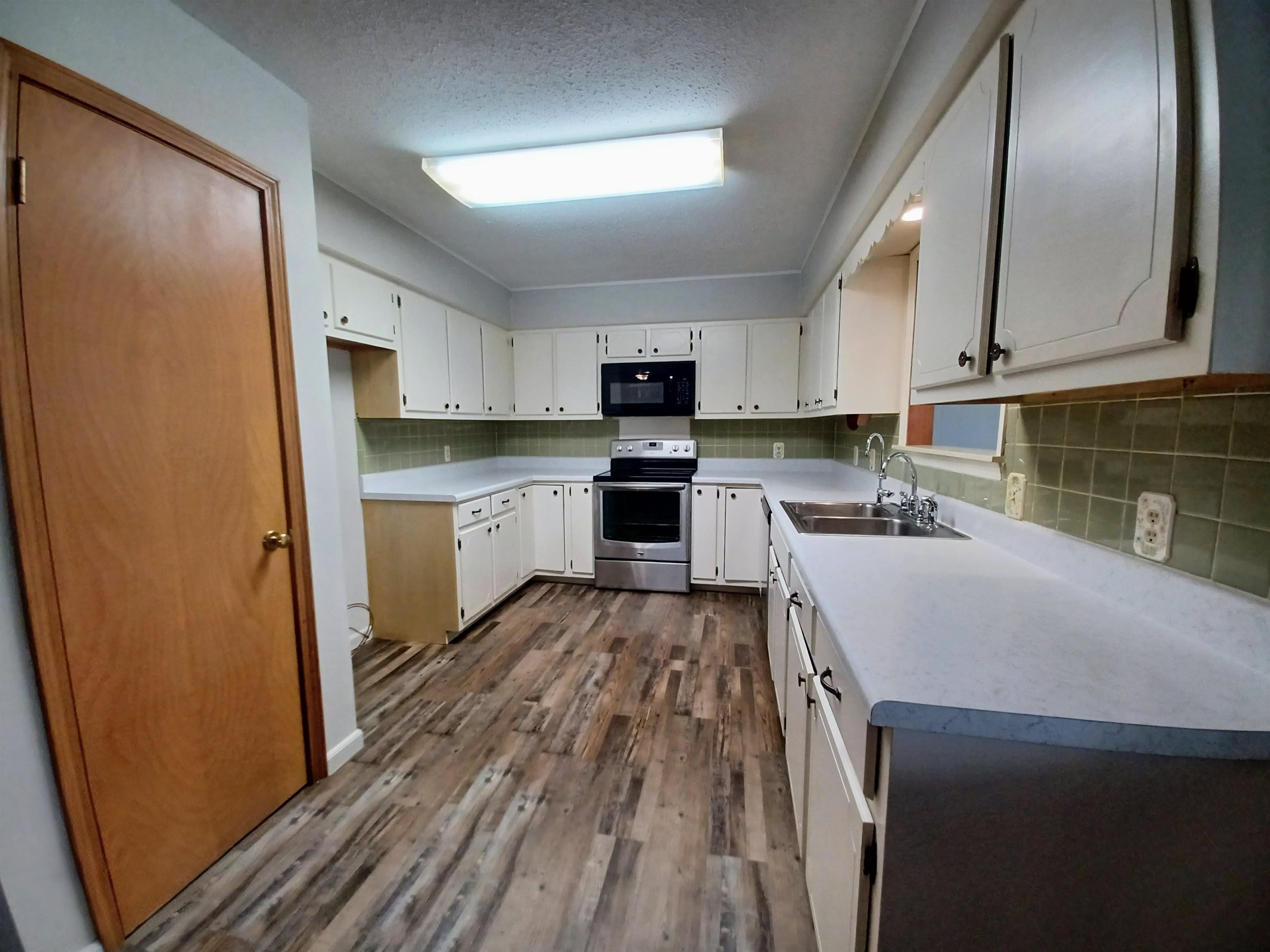 Photo 6 - Residential for sale – 904 S Manor   Horseshoe Bend, AR