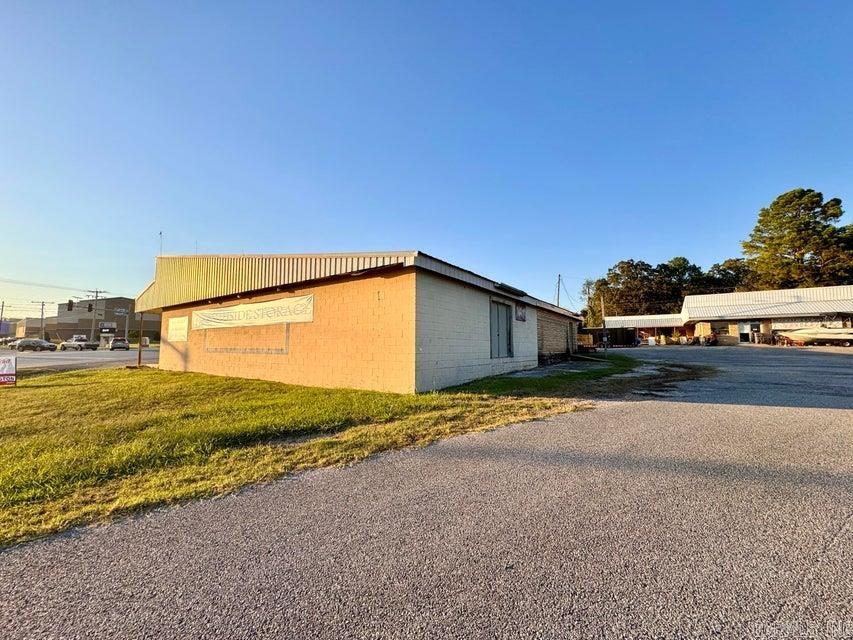 Photo 15 - Commercial / Industrial for sale – 1989  Batesville   Southside, AR
