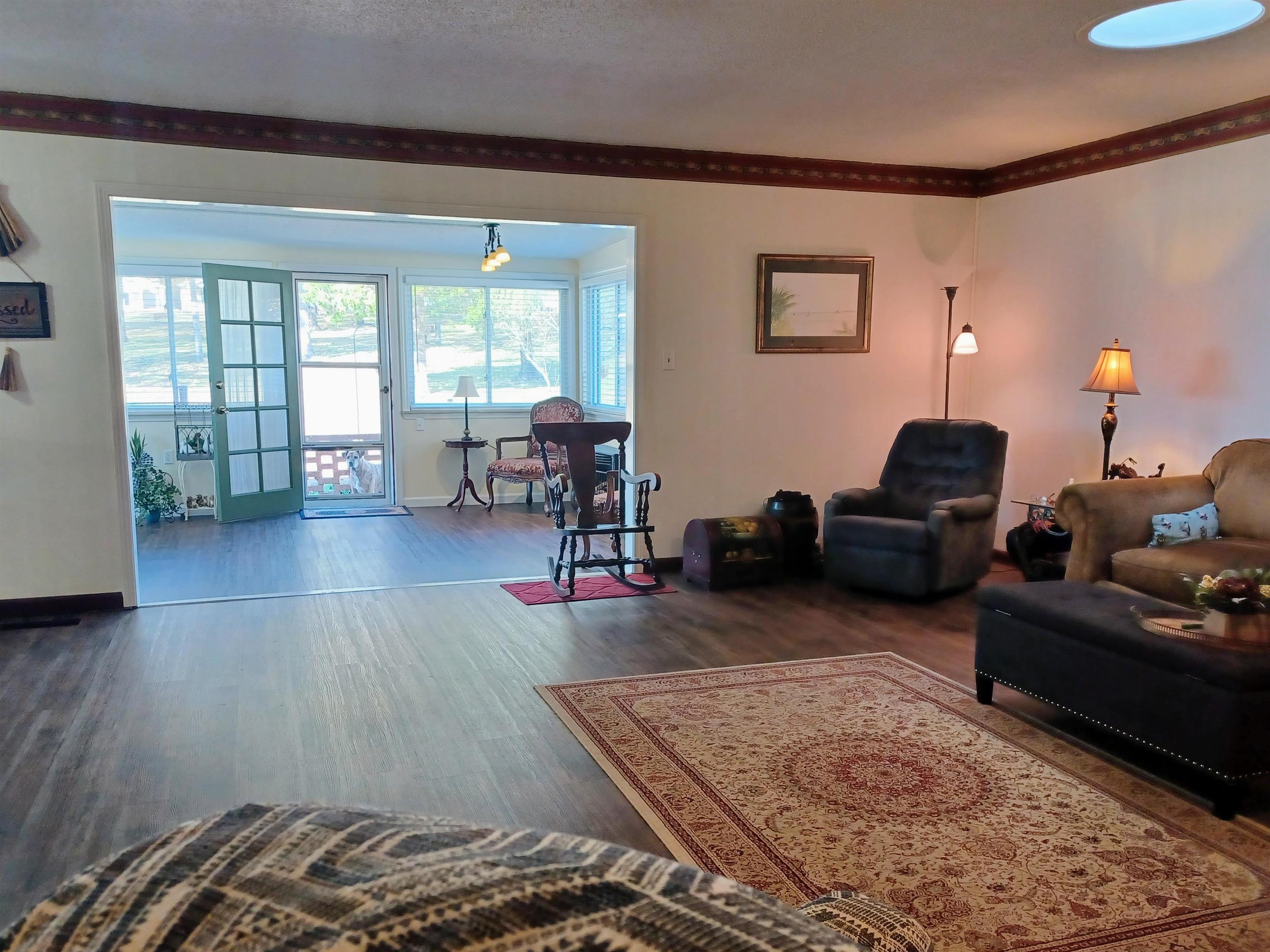 Photo 2 - Residential for sale – 1002 S Manor   Horseshoe Bend, AR