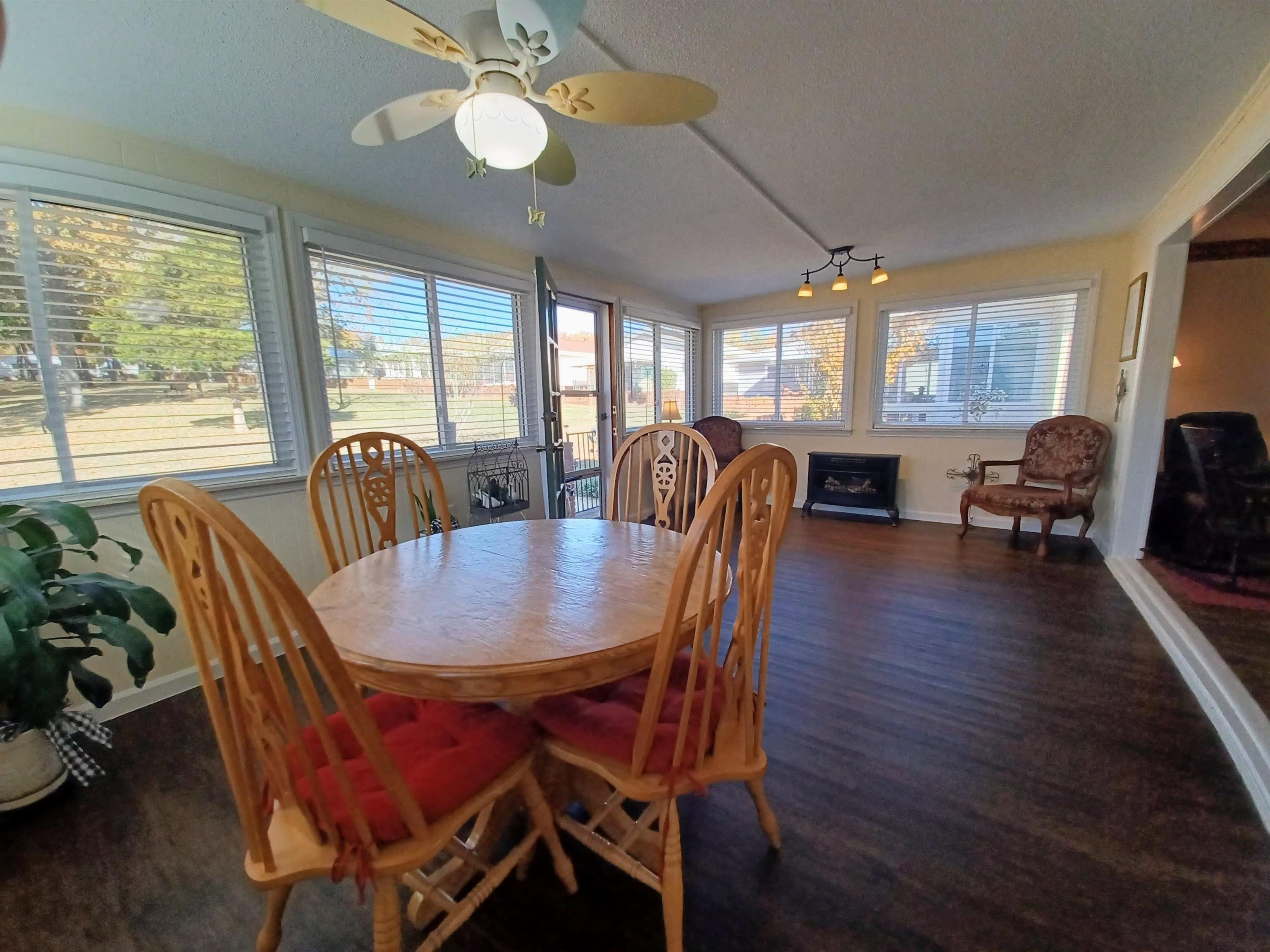 Photo 15 - Residential for sale – 1002 S Manor   Horseshoe Bend, AR