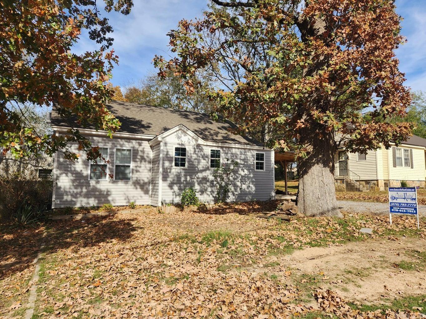 Photo 2 - Residential for sale – 205 E Pine   Batesville, AR