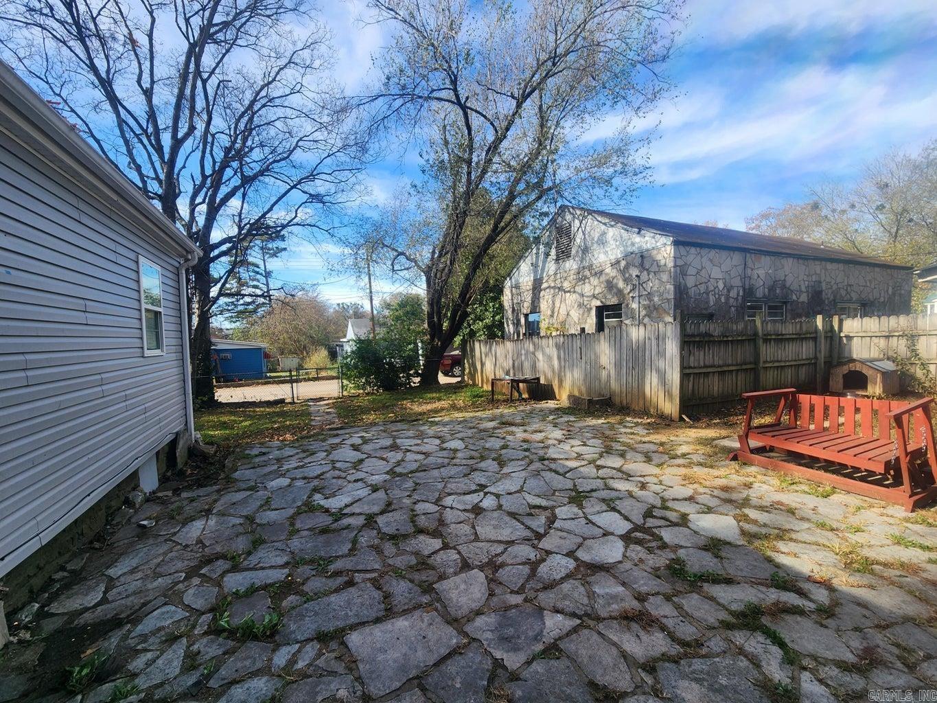 Photo 18 - Residential for sale – 205 E Pine   Batesville, AR