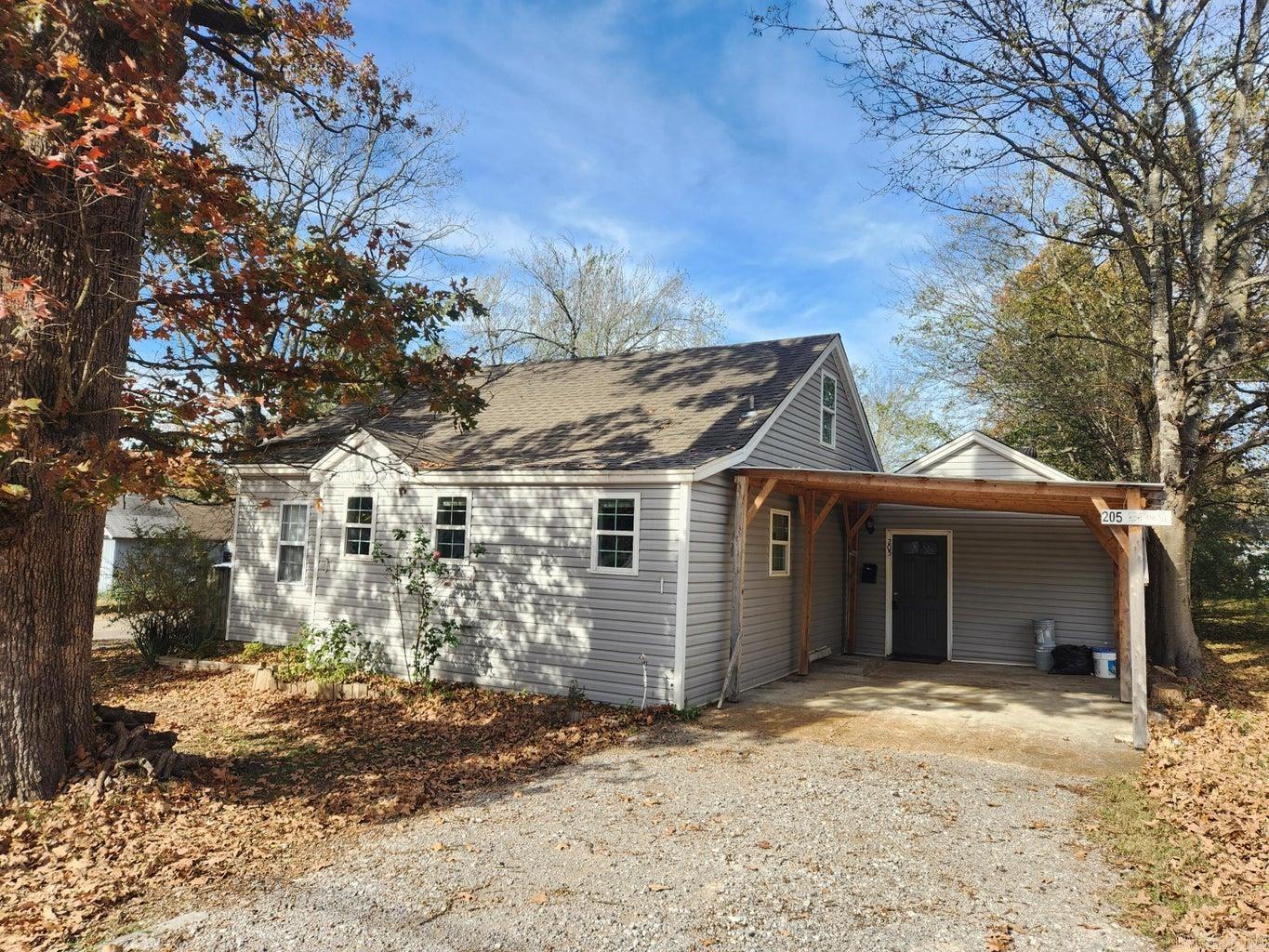 Photo 21 - Residential for sale – 205 E Pine   Batesville, AR