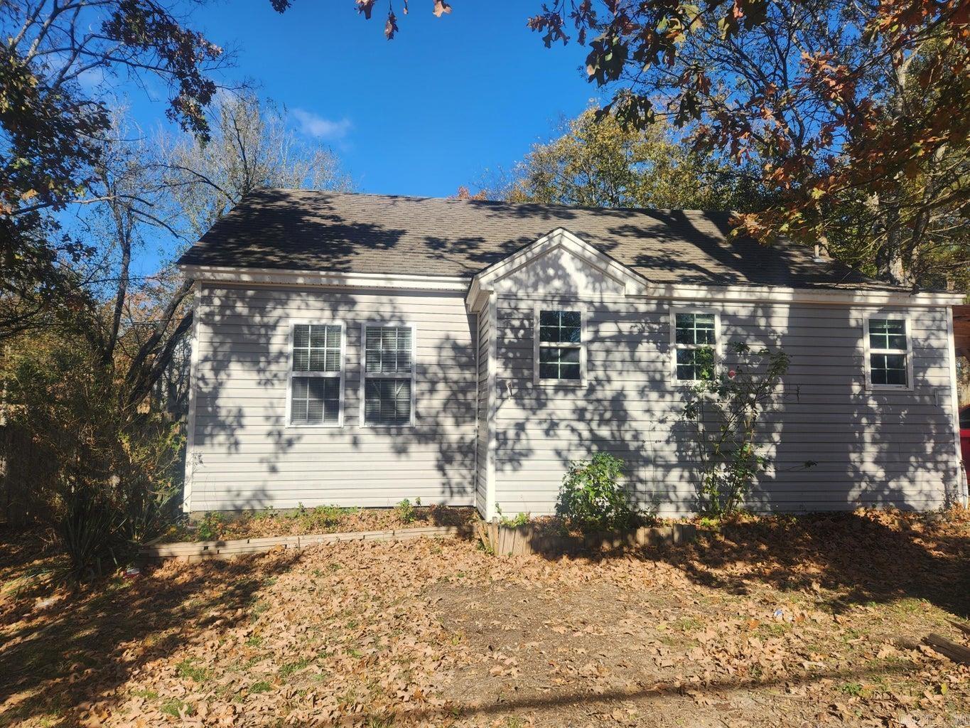 Photo 4 - Residential for sale – 205 E Pine   Batesville, AR