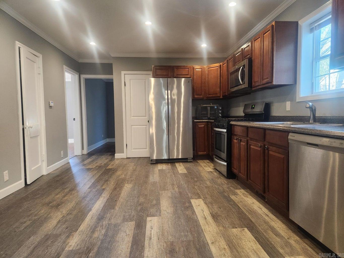 Photo 5 - Residential for sale – 205 E Pine   Batesville, AR