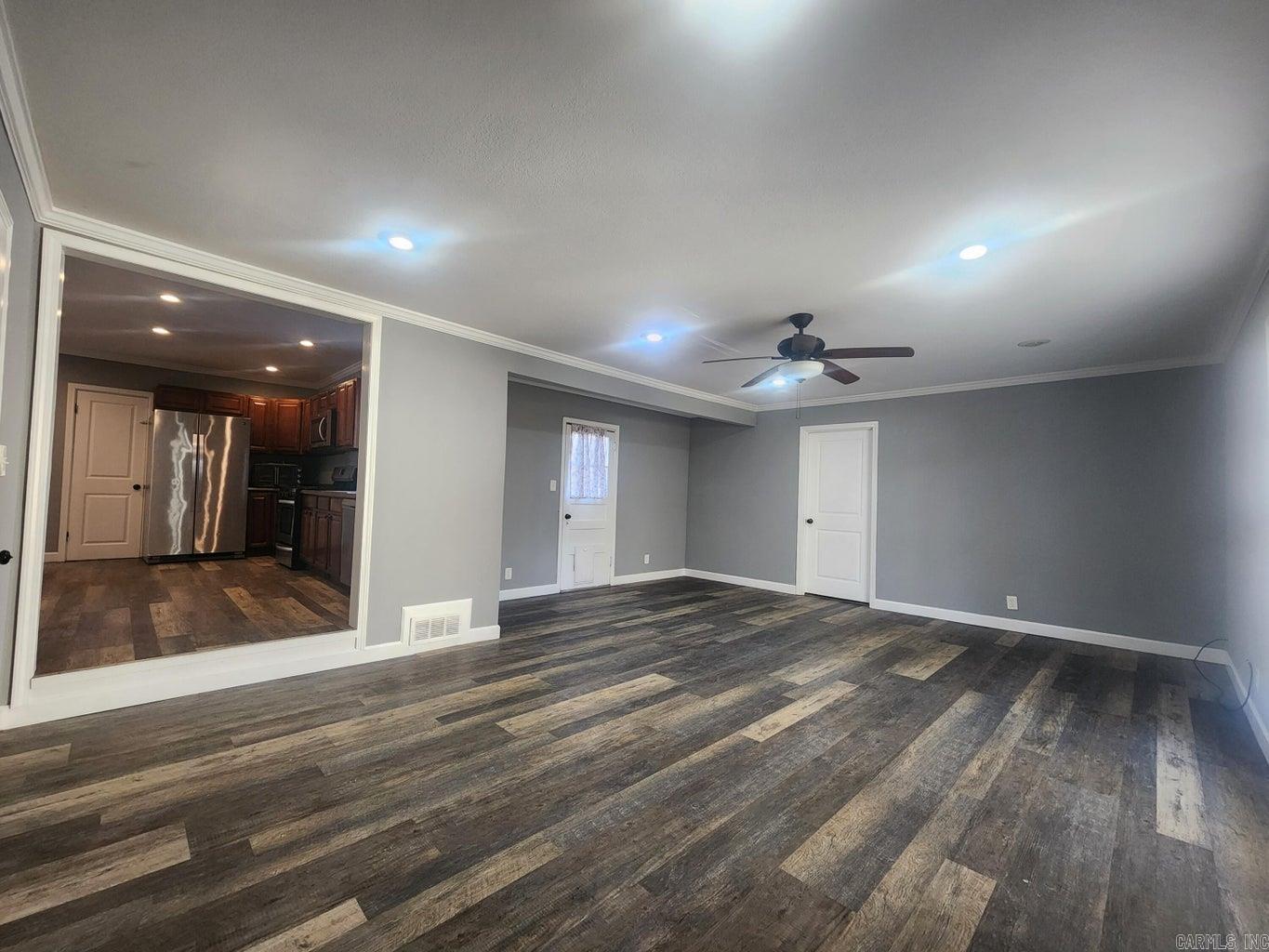 Photo 6 - Residential for sale – 205 E Pine   Batesville, AR