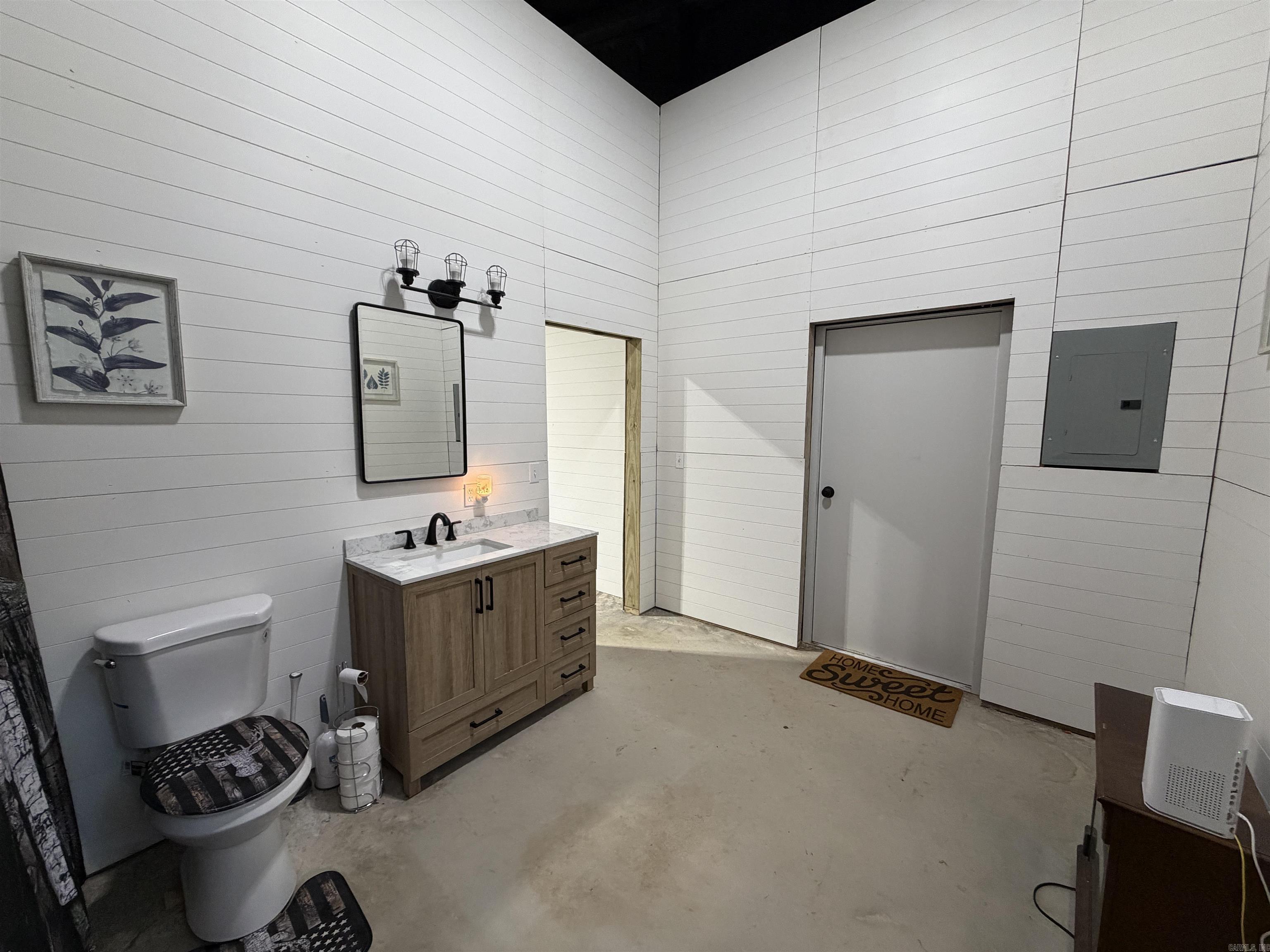 Photo 17 - Residential for sale – 3211  AR 56   Evening Shade, AR