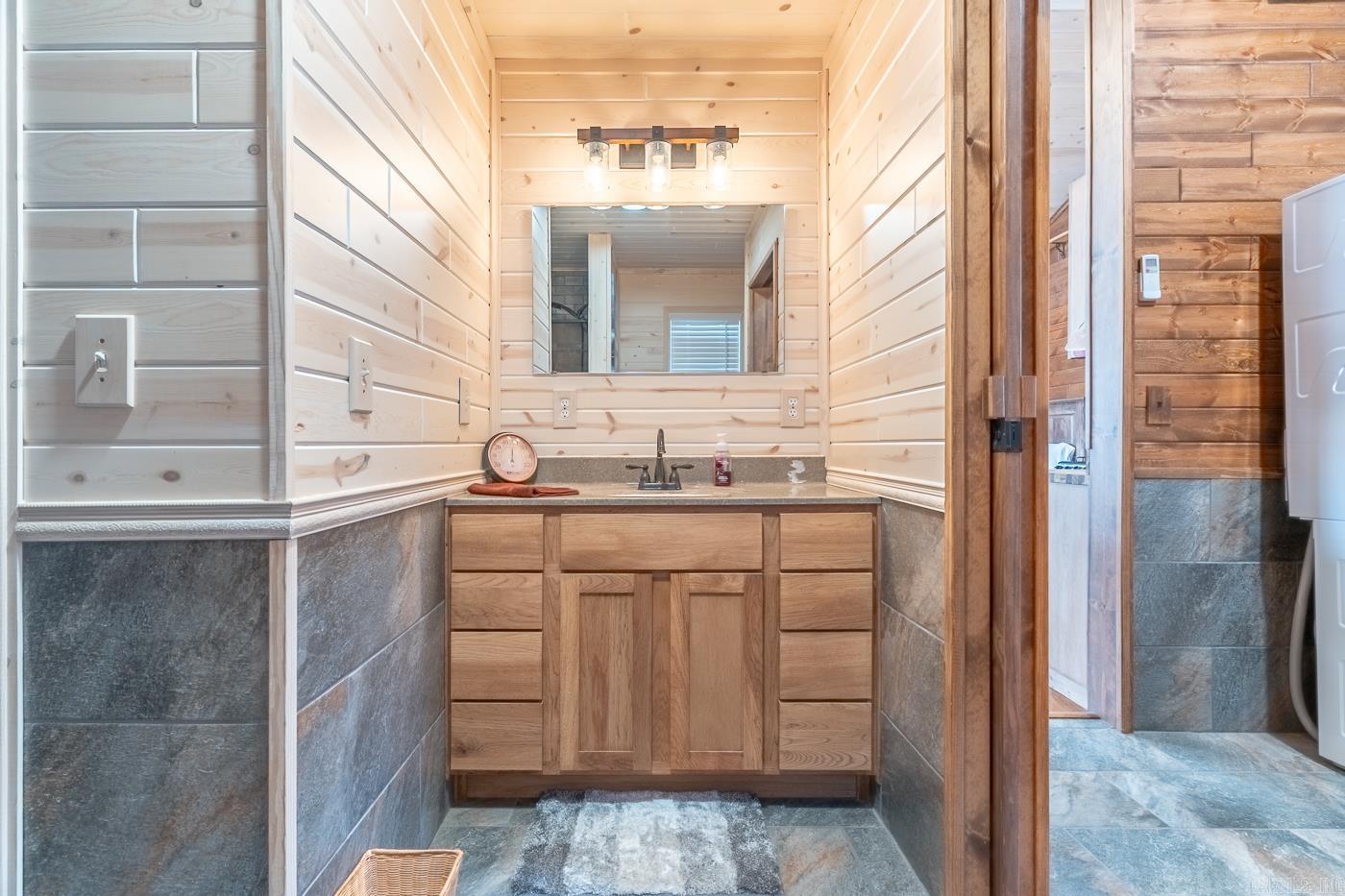 Photo 13 - Residential for sale – 421  Tail Star Trl   Elizabeth, AR